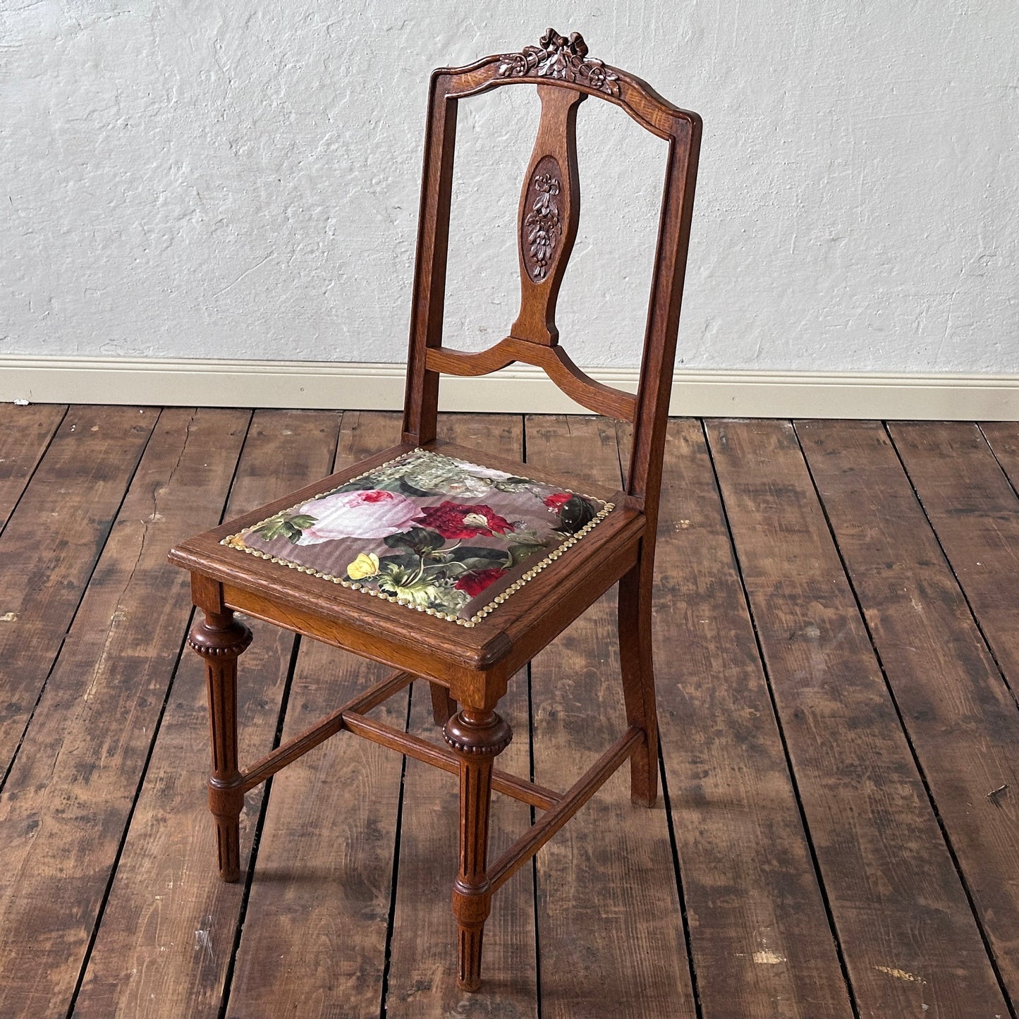 EPOCHE 1900 - Antikes Jugendstil Stuhlset mit neuem Blumenpolster