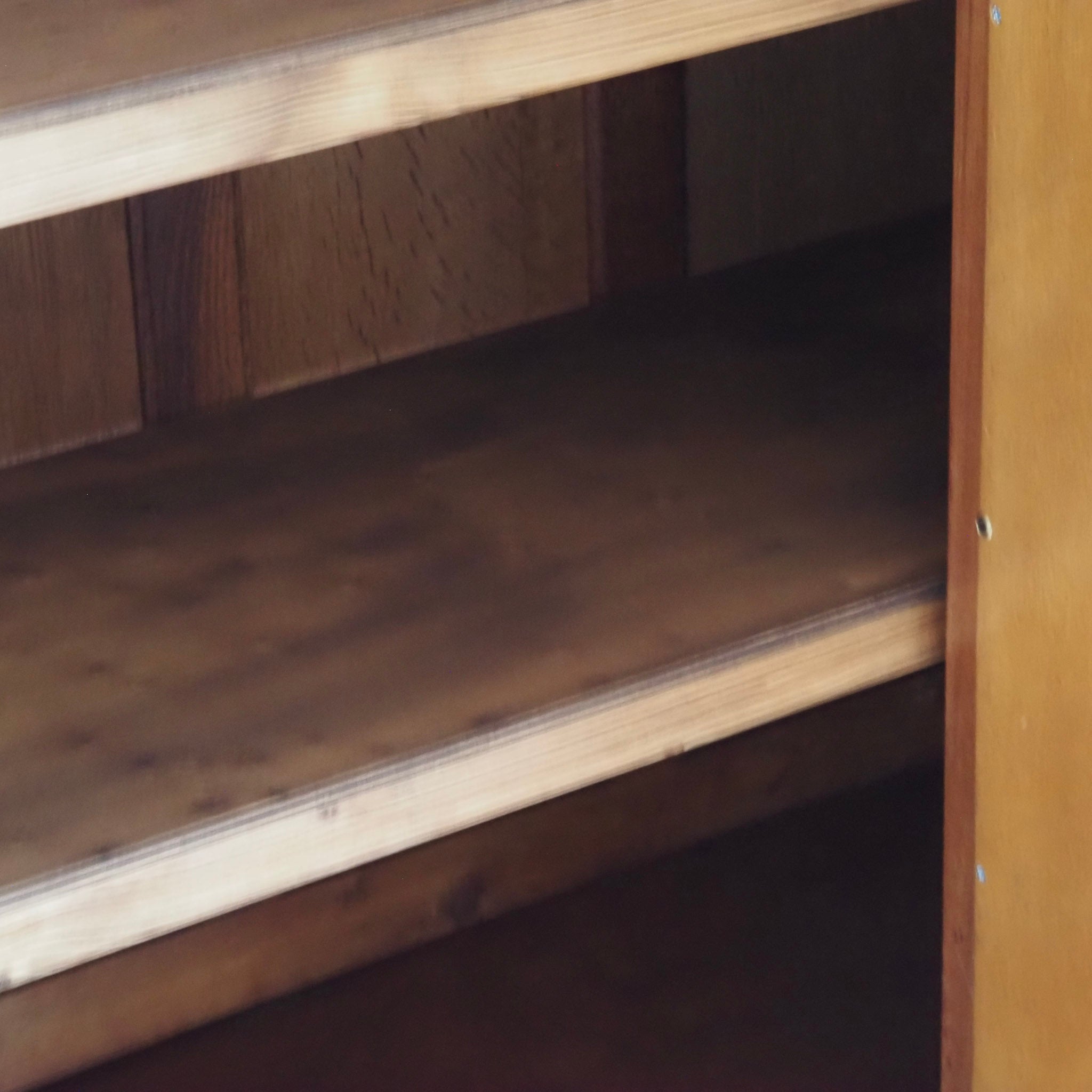 Französischer Kleiderschrank mit Wurzelholz und Intarsien - Großer Spiegel, um 1880–1900