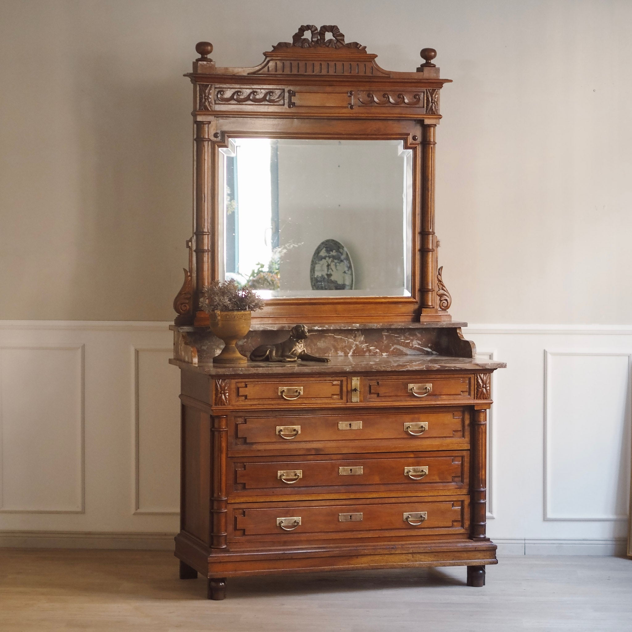 EPOCHE 1890 - Gründerzeit Spiegelkommode mit Marmor und 5 Schubladen - Nussbaum Kommode Anrichte