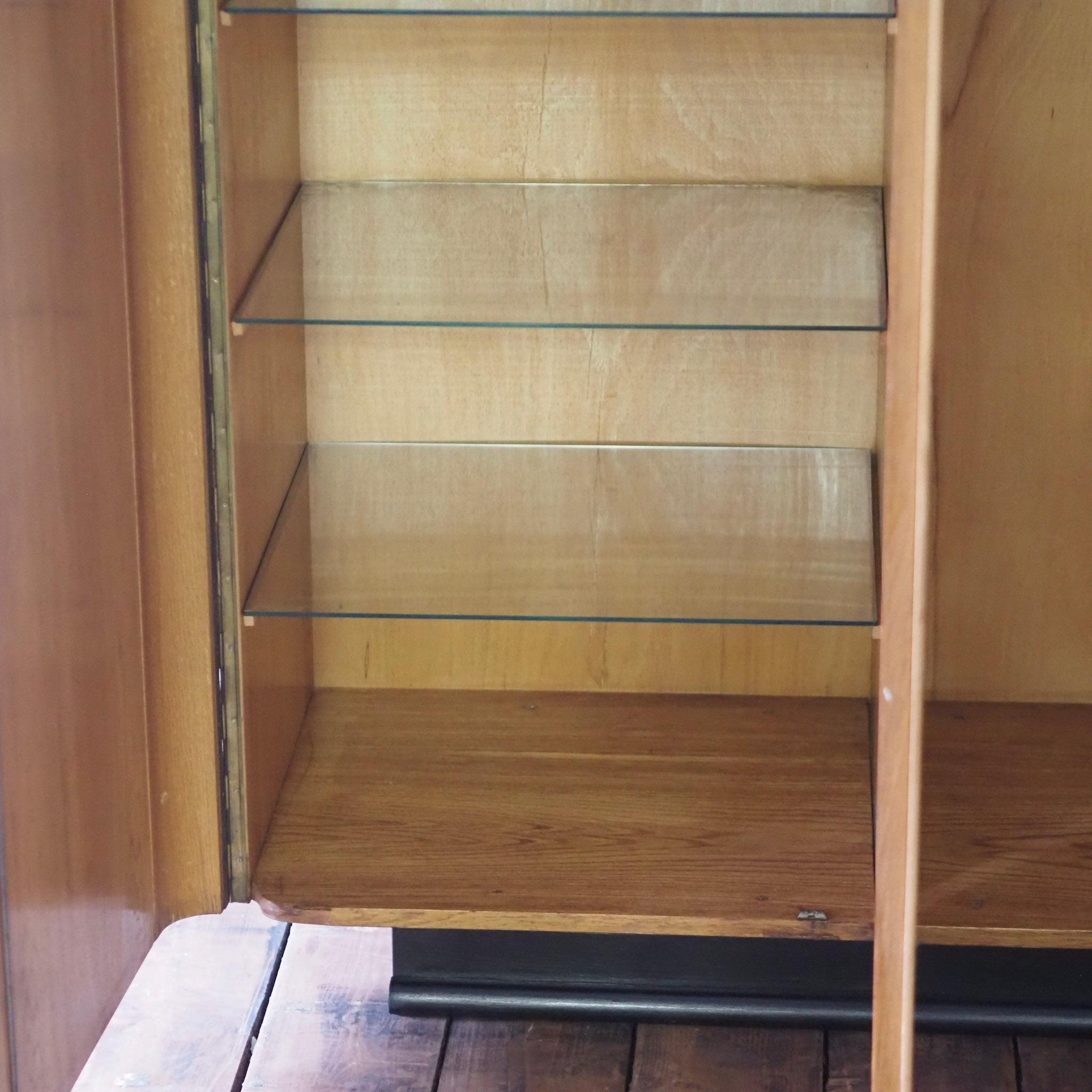 EPOCHE 1940 - Eleganter Art Déco Kleiderschrank 3türig