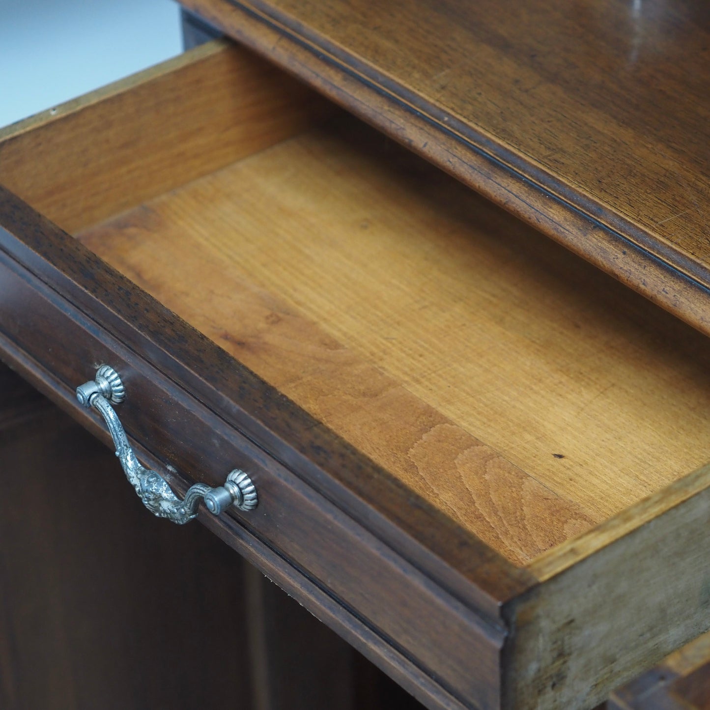 EPOCHE 1890 - Gründerzeit Buffet Kredenz Nussbaum