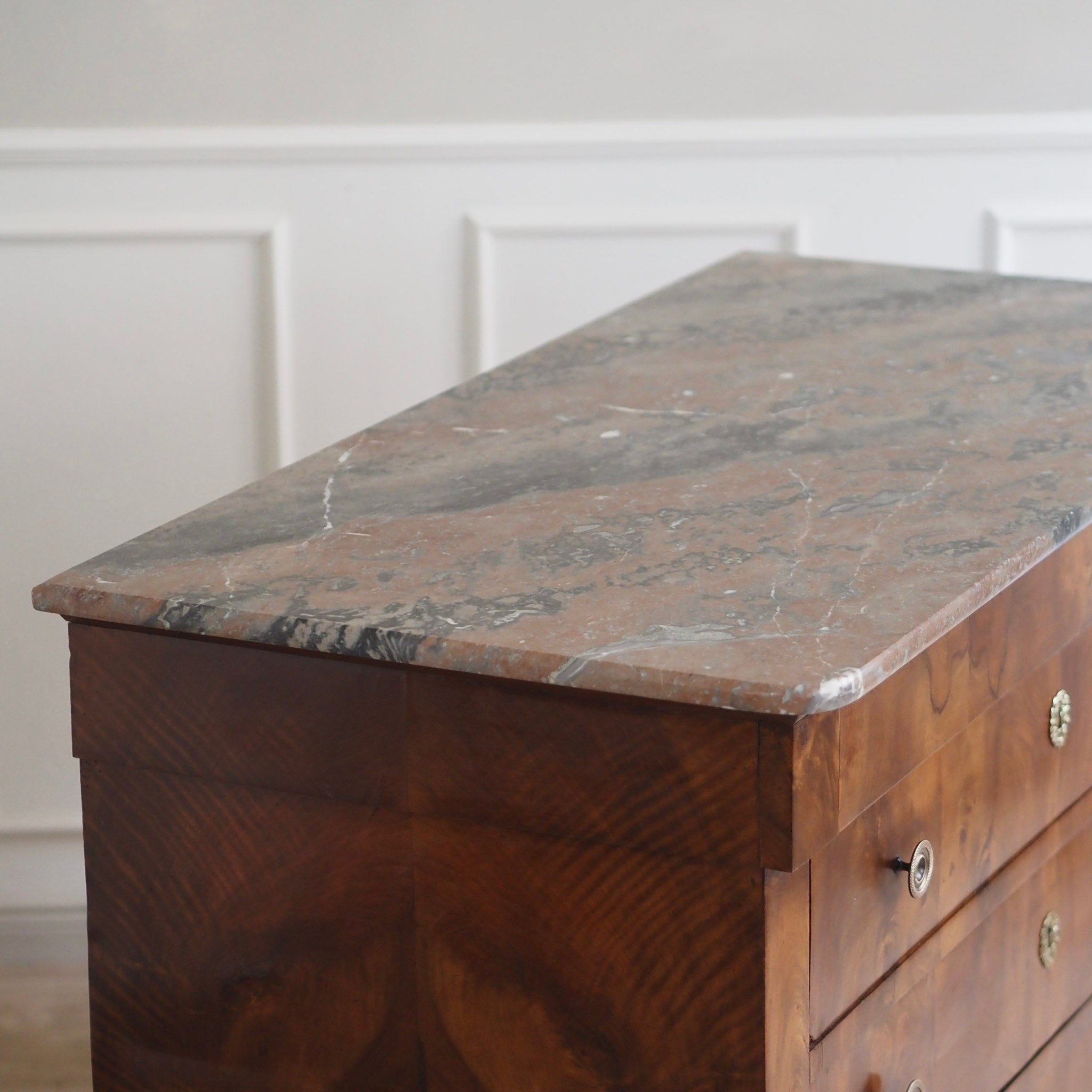 Antike Empire Biedermeier Kommode mit Marmor
