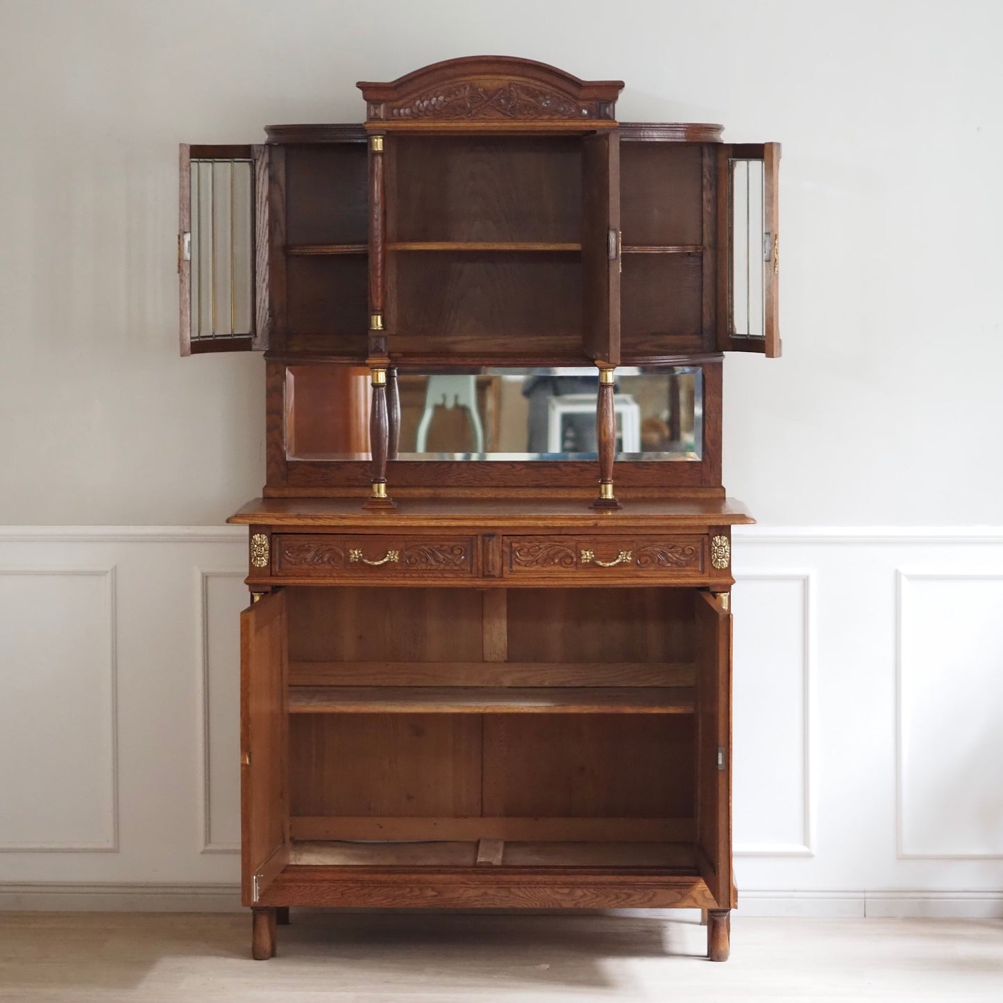 EPOCHE 1900 - Prächtiges Jugendstil Buffet mit Spiegel - Anrichte mit Facettenglas