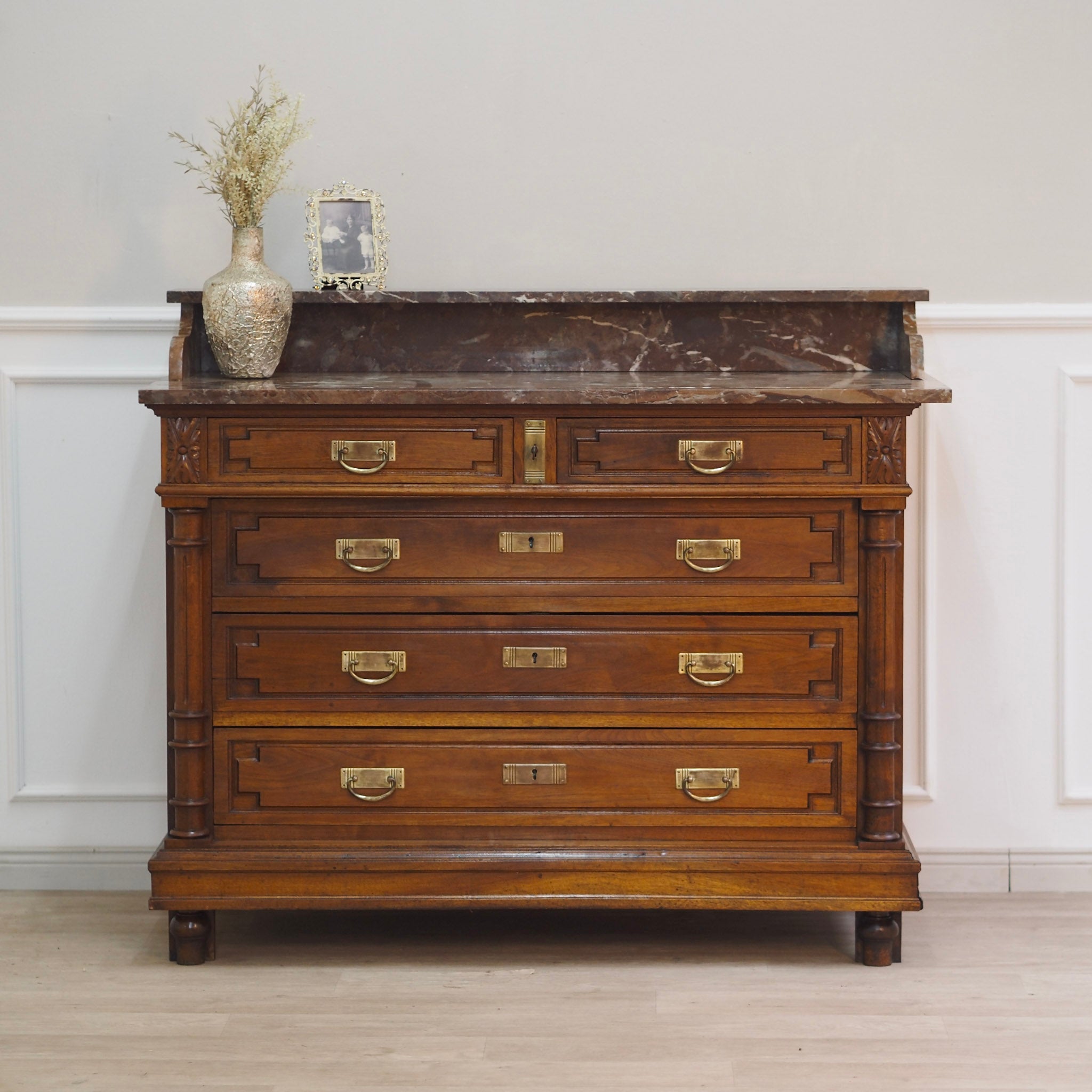 EPOCHE 1890 - Gründerzeit Spiegelkommode mit Marmor und 5 Schubladen - Nussbaum Kommode Anrichte