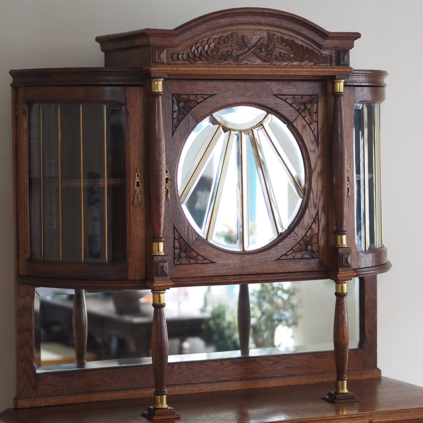 EPOCHE 1900 - Prächtiges Jugendstil Buffet mit Spiegel - Anrichte mit Facettenglas