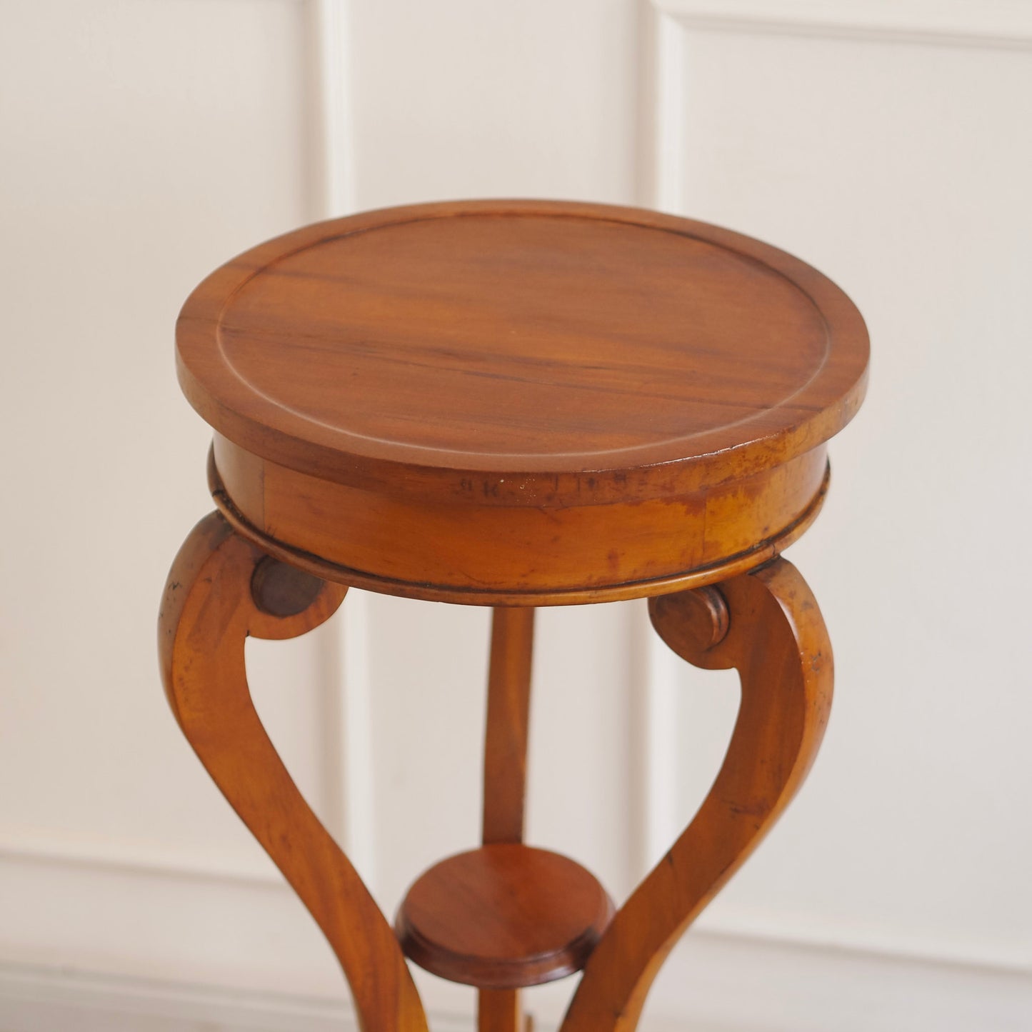 REPRO 1890 - Antiker Beistelltisch Blumenhocker im Biedermeier Stil