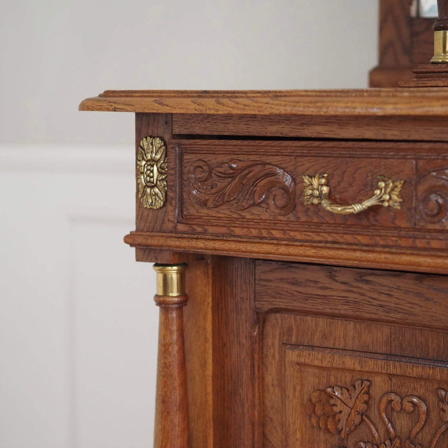 EPOCHE 1900 - Prächtiges Jugendstil Buffet mit Spiegel - Anrichte mit Facettenglas
