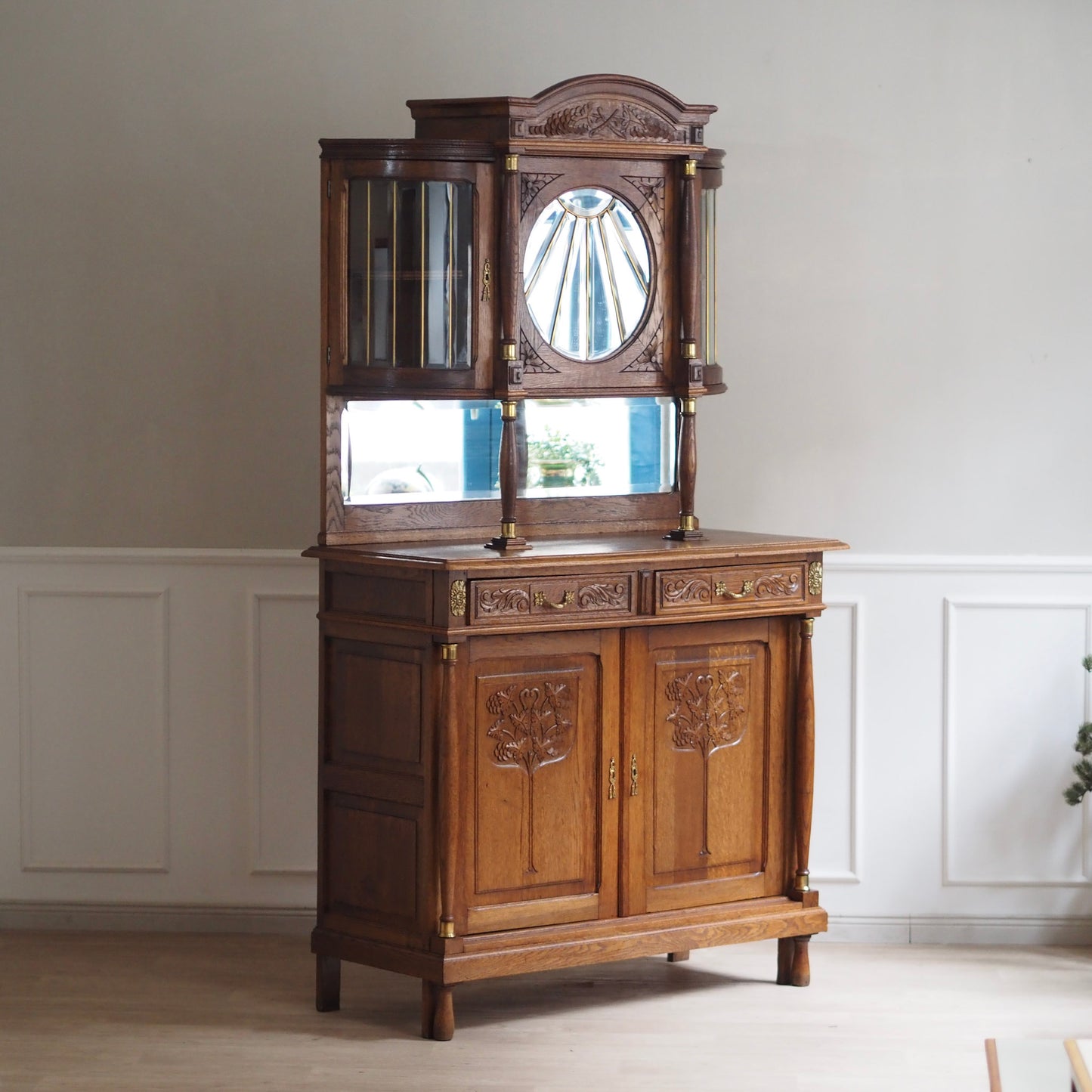 EPOCHE 1900 - Prächtiges Jugendstil Buffet mit Spiegel - Anrichte mit Facettenglas