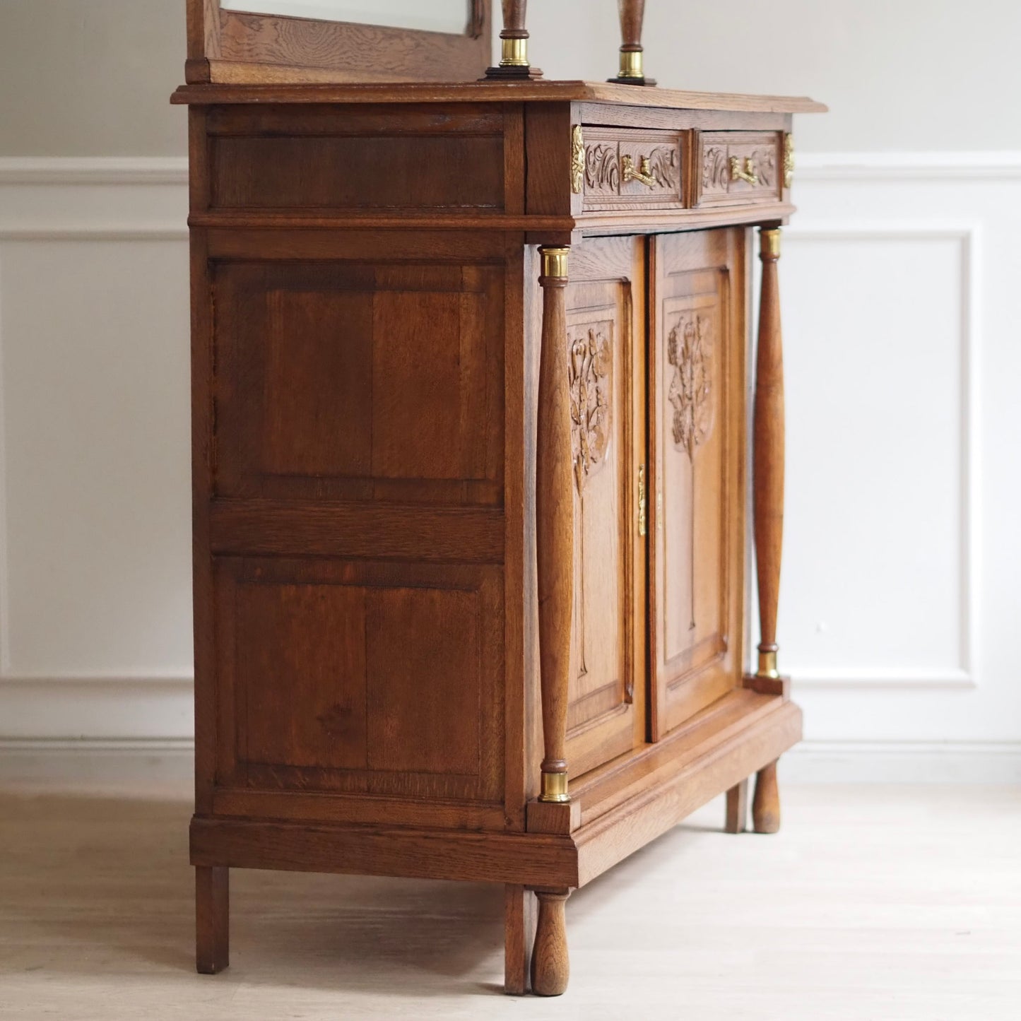 EPOCHE 1900 - Prächtiges Jugendstil Buffet mit Spiegel - Anrichte mit Facettenglas
