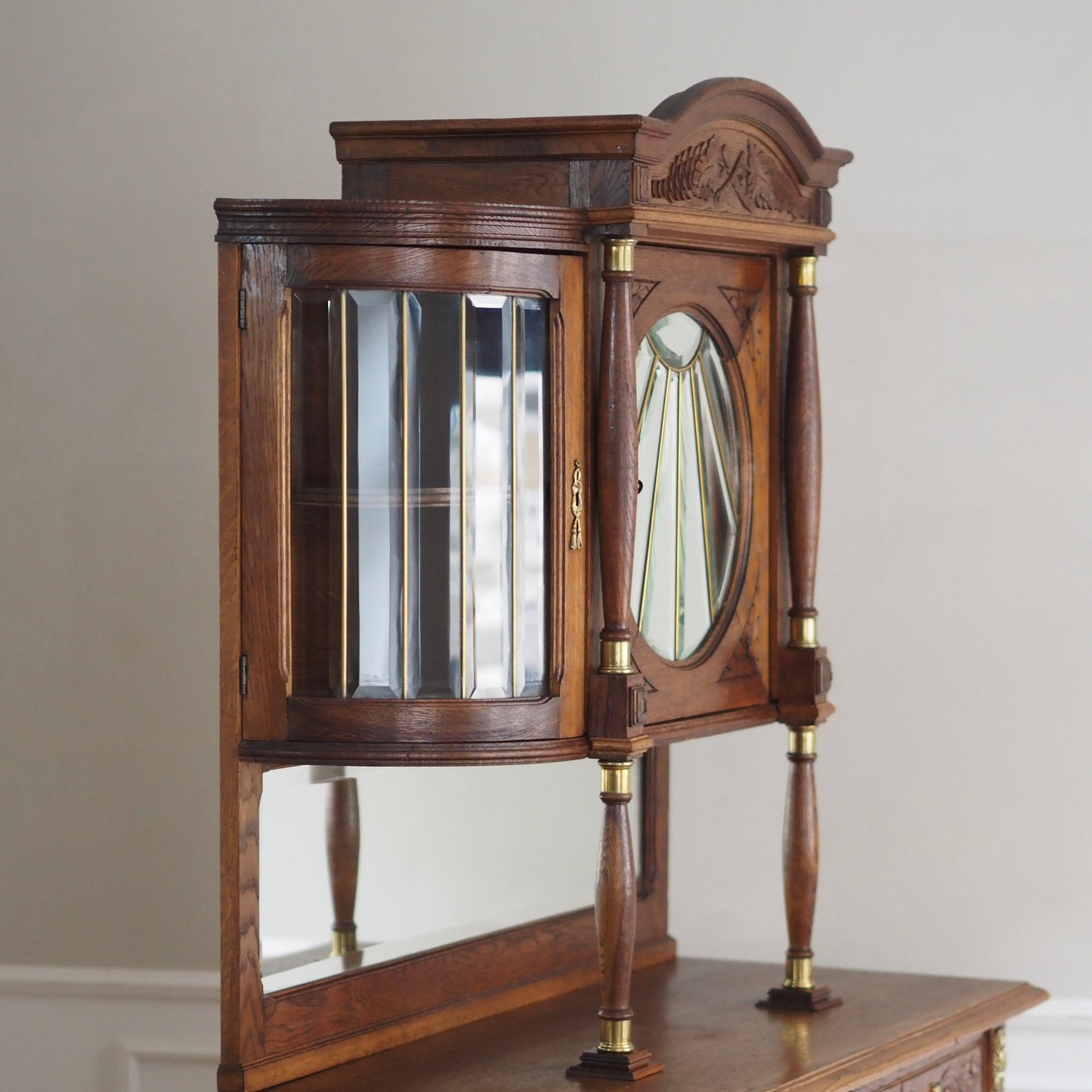 EPOCHE 1900 - Prächtiges Jugendstil Buffet mit Spiegel - Anrichte mit Facettenglas