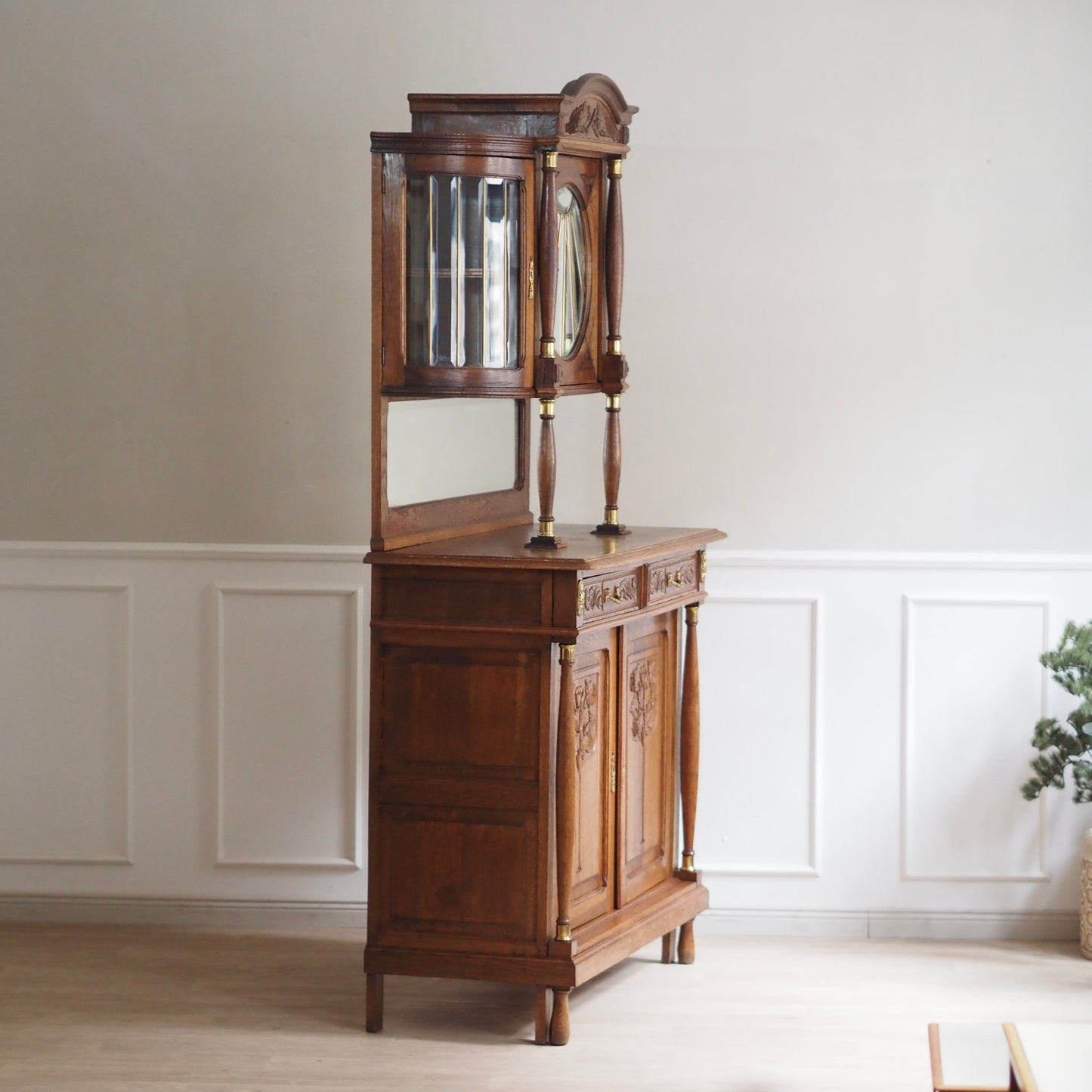 EPOCHE 1900 - Prächtiges Jugendstil Buffet mit Spiegel - Anrichte mit Facettenglas