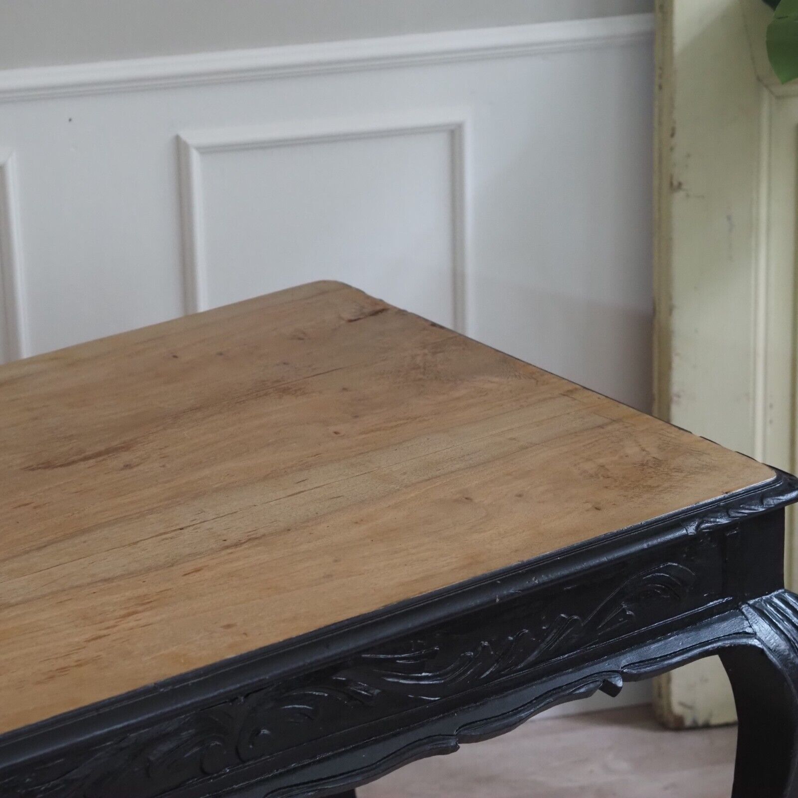 EPOCHE 1920 Esstisch Antik Löwentatzen schwarzes Gestell Vintage Shabby Chic