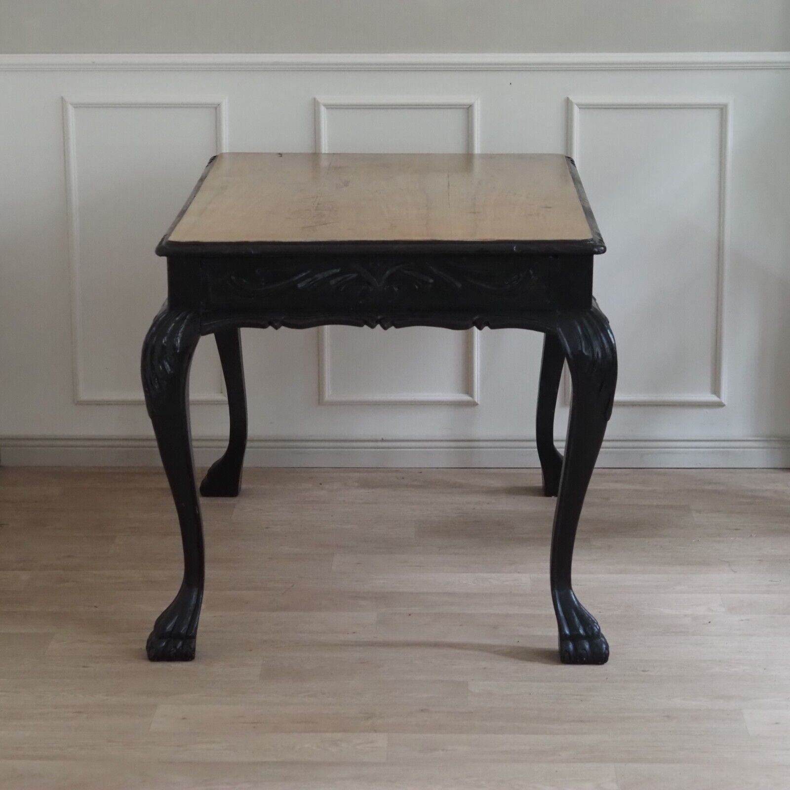 Esstisch Chippendale-Stil um 1920 – schwarzes Gestell mit Löwentatz
