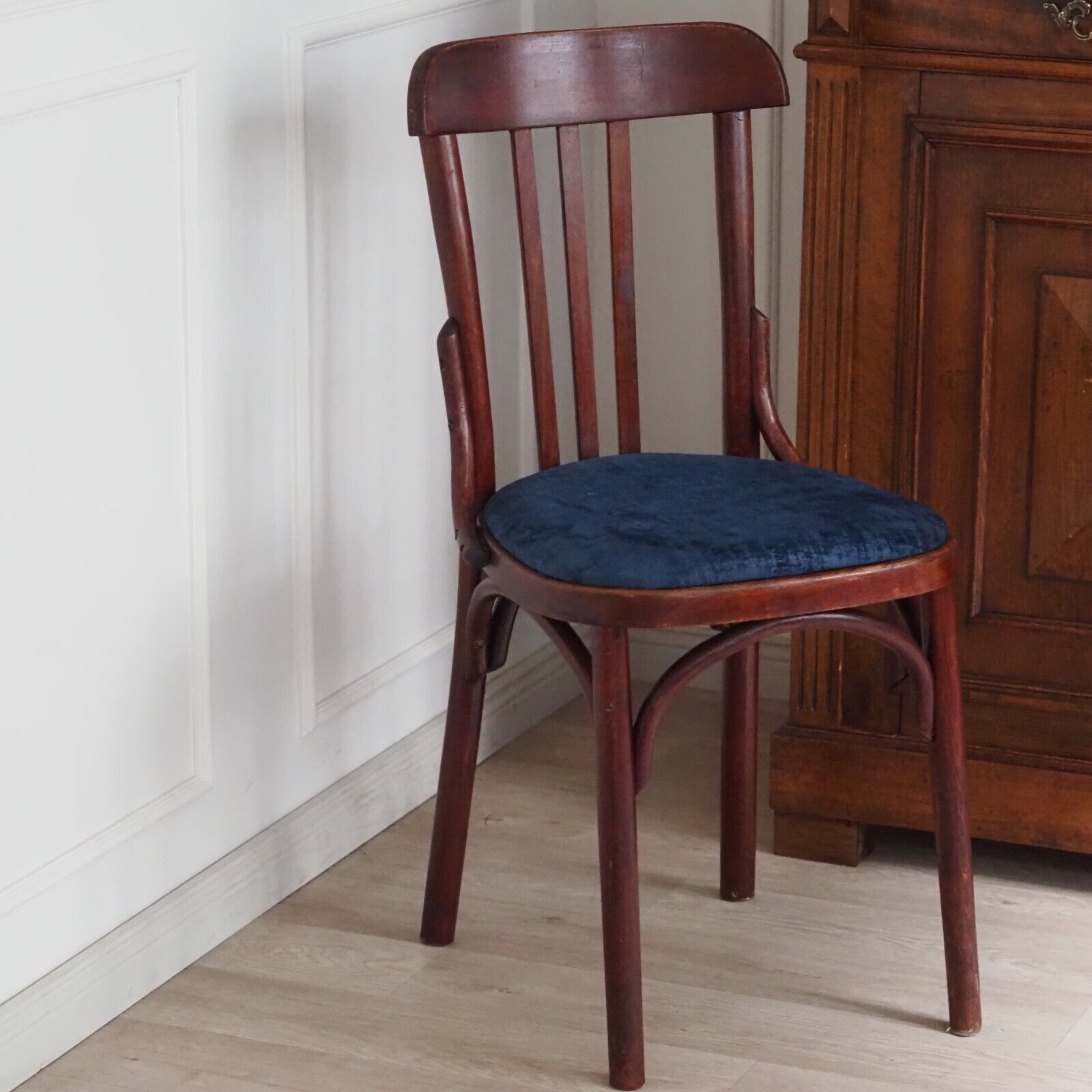 EPOCHE 1890 Stuhl Antik Strebenstuhl Bugholz Kaffeehaus Vintage Bistro Küche