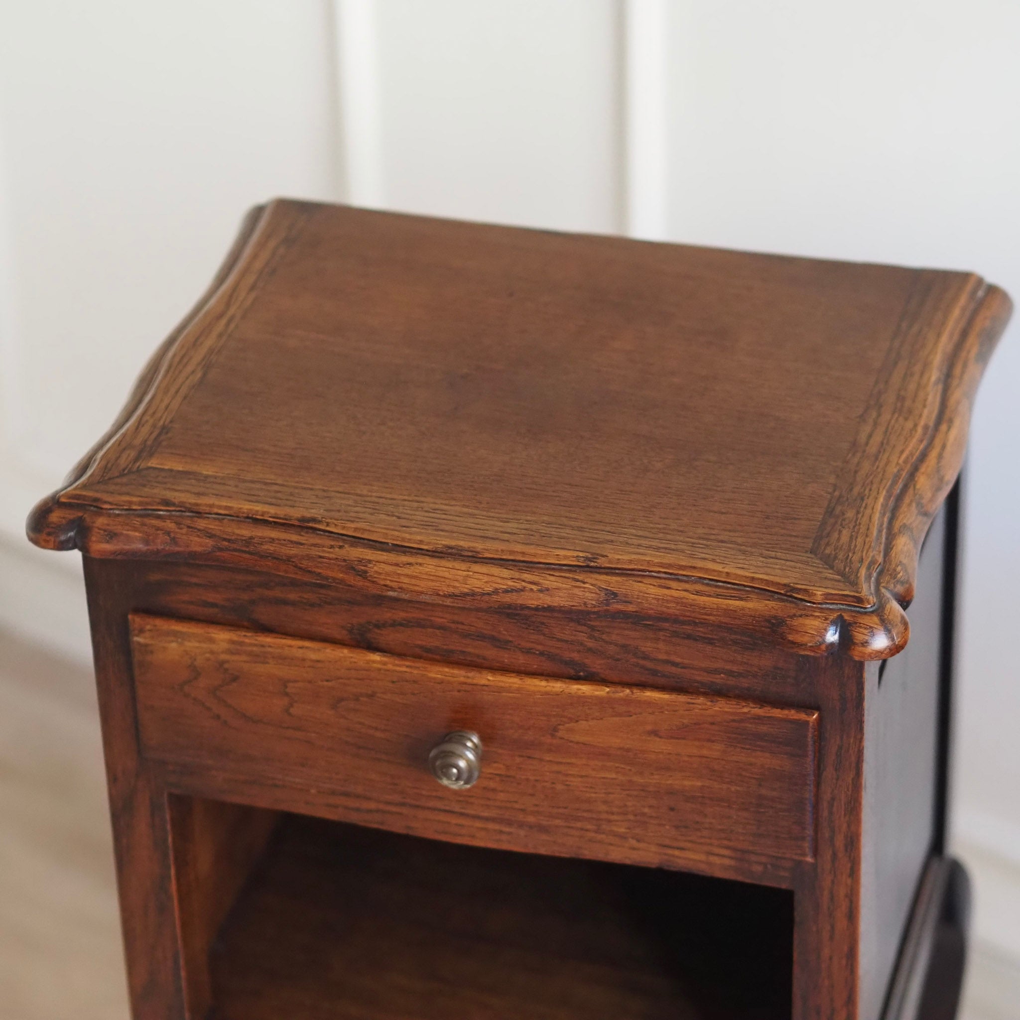 EPOCHE 1920 - Antikes Paar französischer Nachttische - Vintage Nachtschrank Set