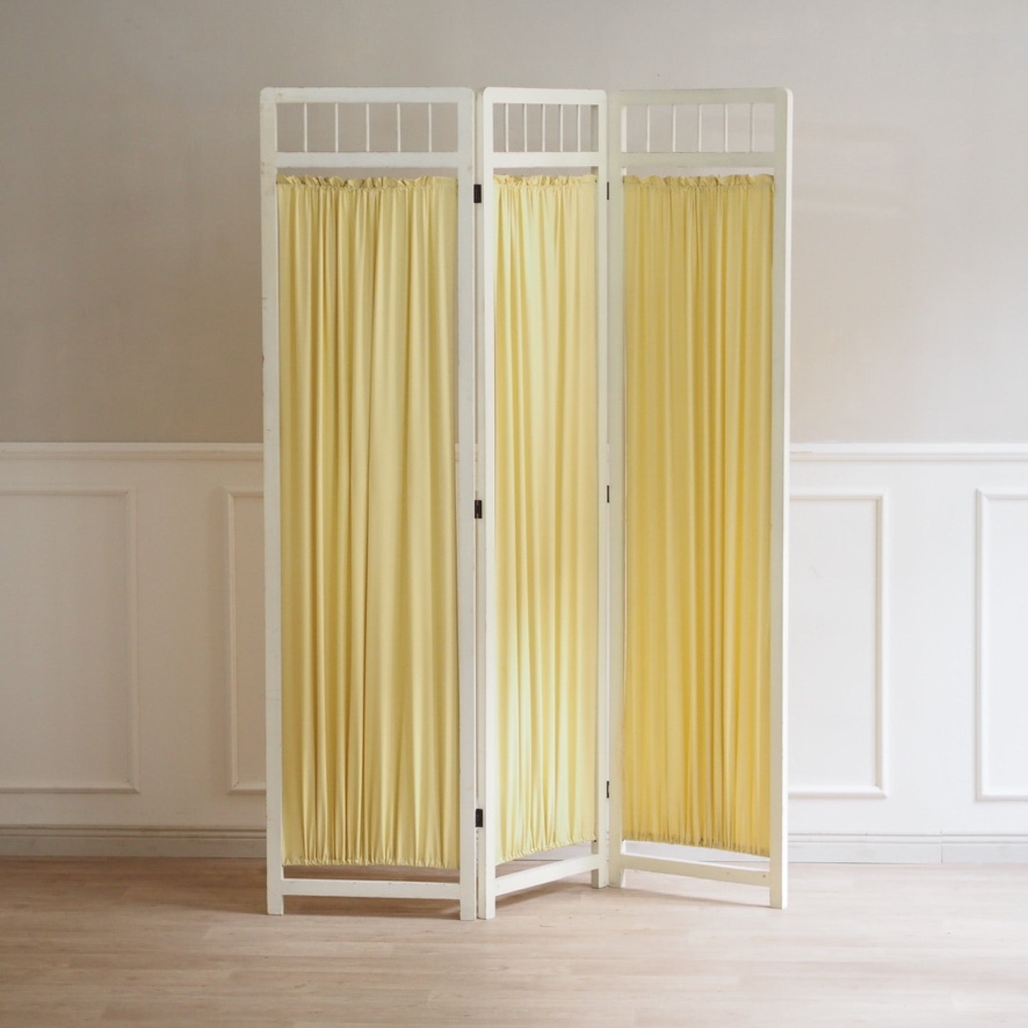 Historischer Paravent mit Stoffbespannung, dreiteilig, um 1900 - Vintage Raumteiler Trenner