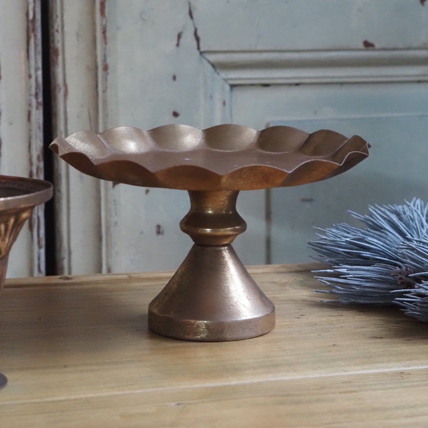DECOR - NEW - Goldene Dekoschale auf Fuß