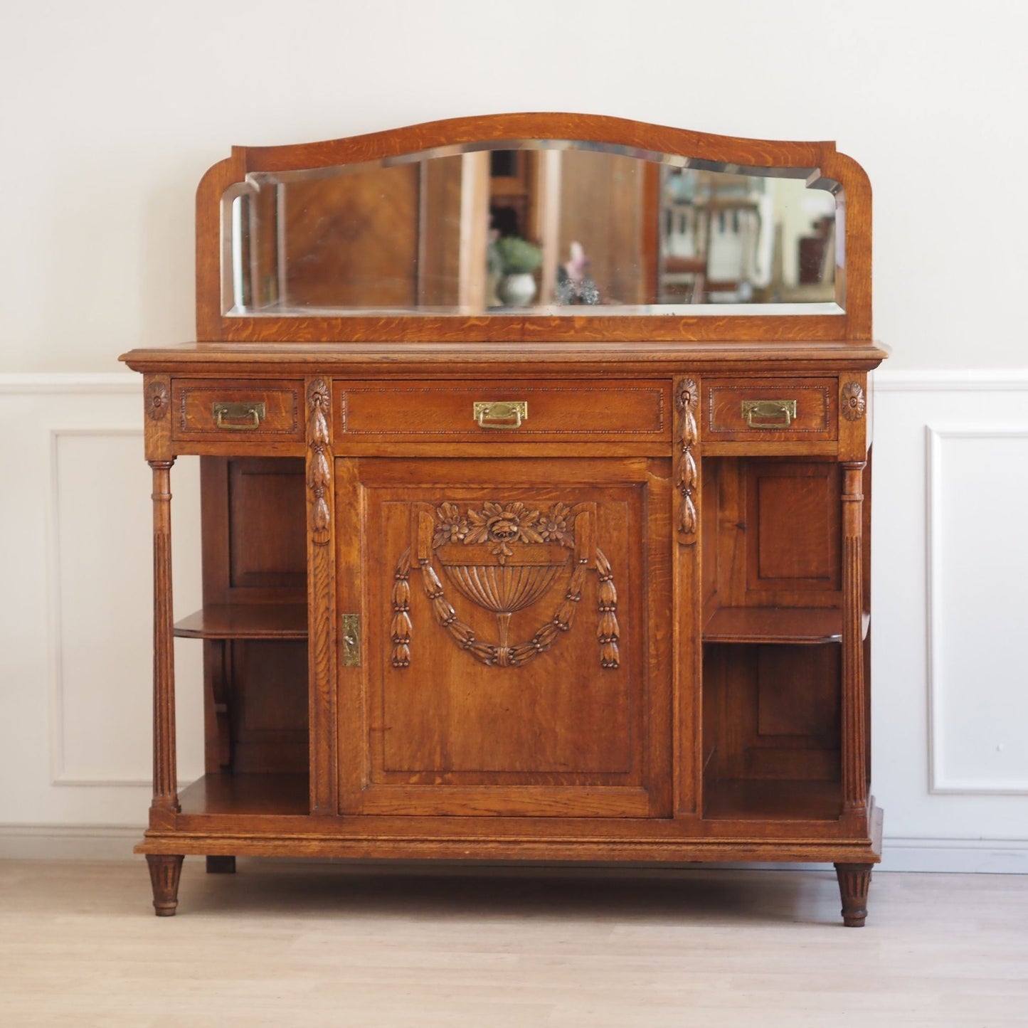 Antikes Gründerzeit Buffet mit Spiegelaufsatz um 1900