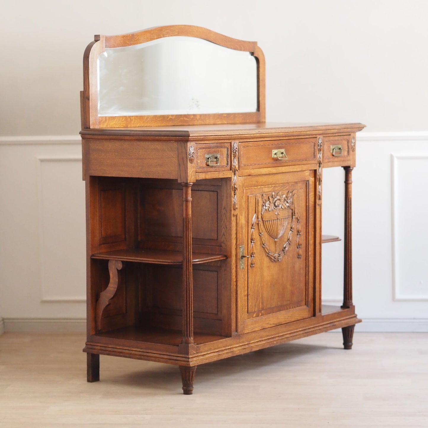 Antikes Gründerzeit Buffet mit Spiegelaufsatz um 1900