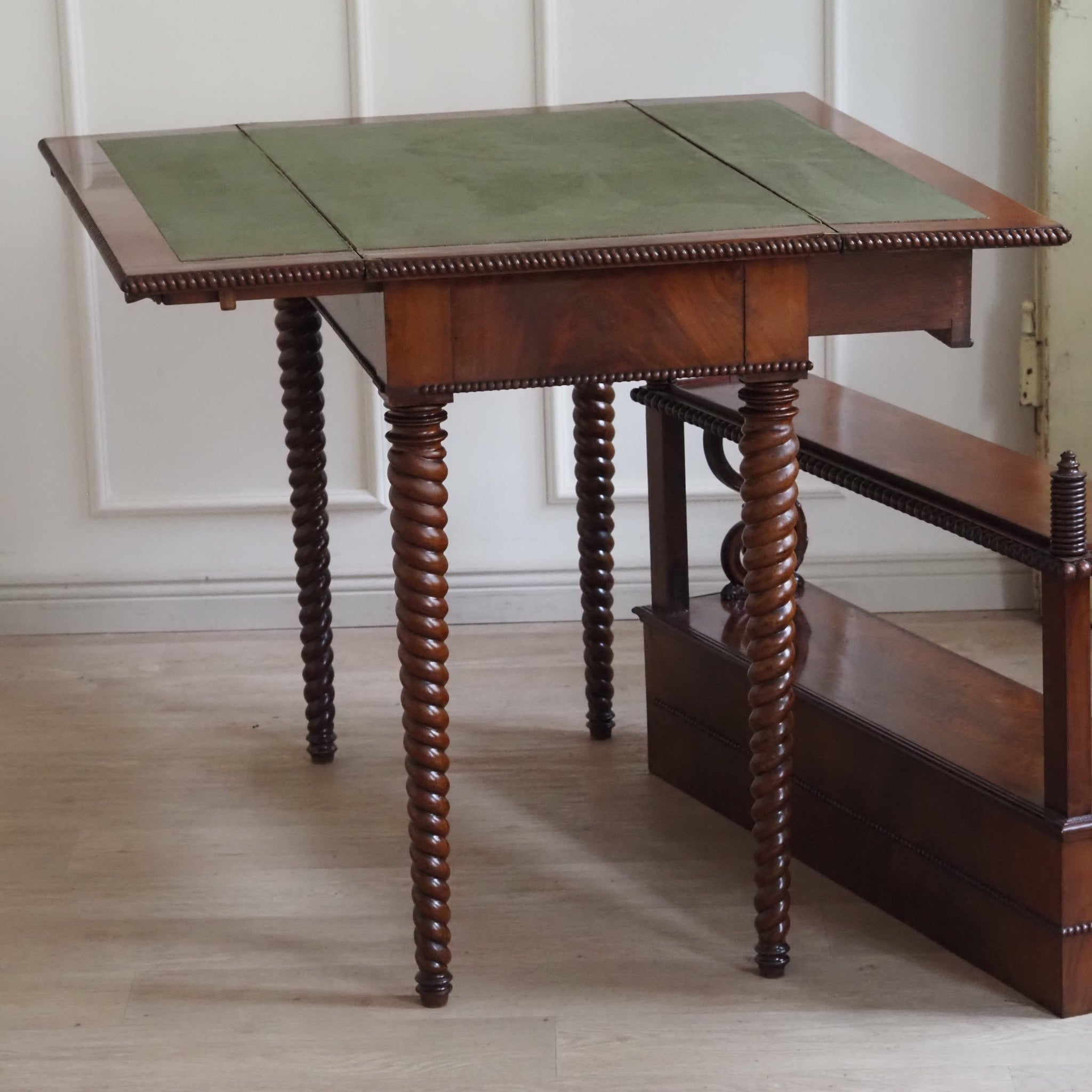 EPOCHE 1890 Antiker Konsolentisch / Sekretär