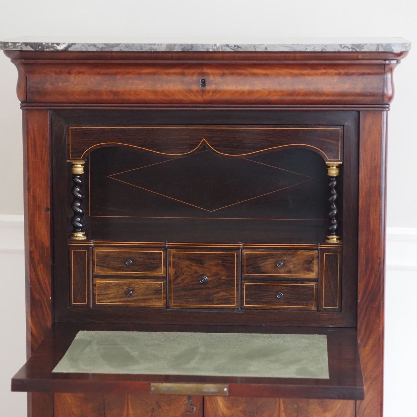 Antiker Mahagoni Biedermeier Sekretär mit Intarsien und Marmorplatte
