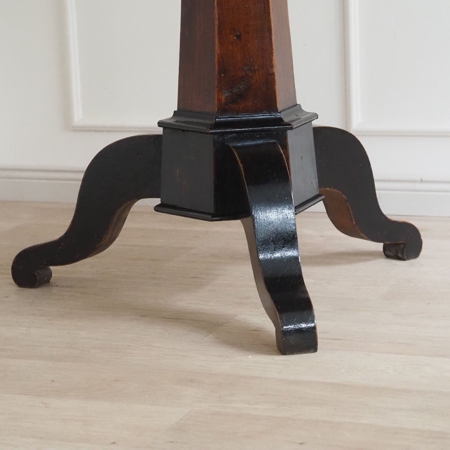 EPOCHE 1890 Salontisch