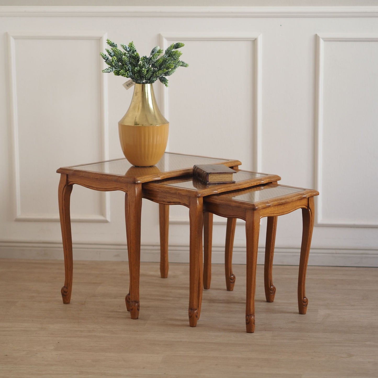 Vintage Satztische Holz Wiener Geflecht Set 3-teilig