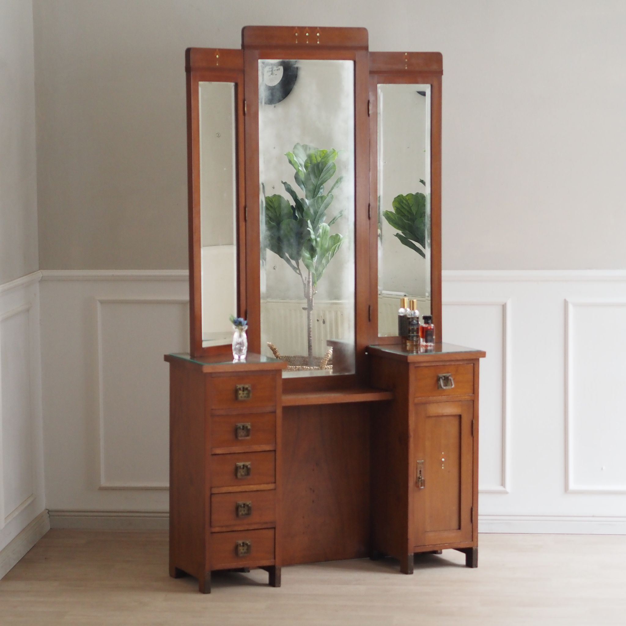 Jugendstil-Frisiertisch mit drei Spiegeln und Perlmutt Intarsien