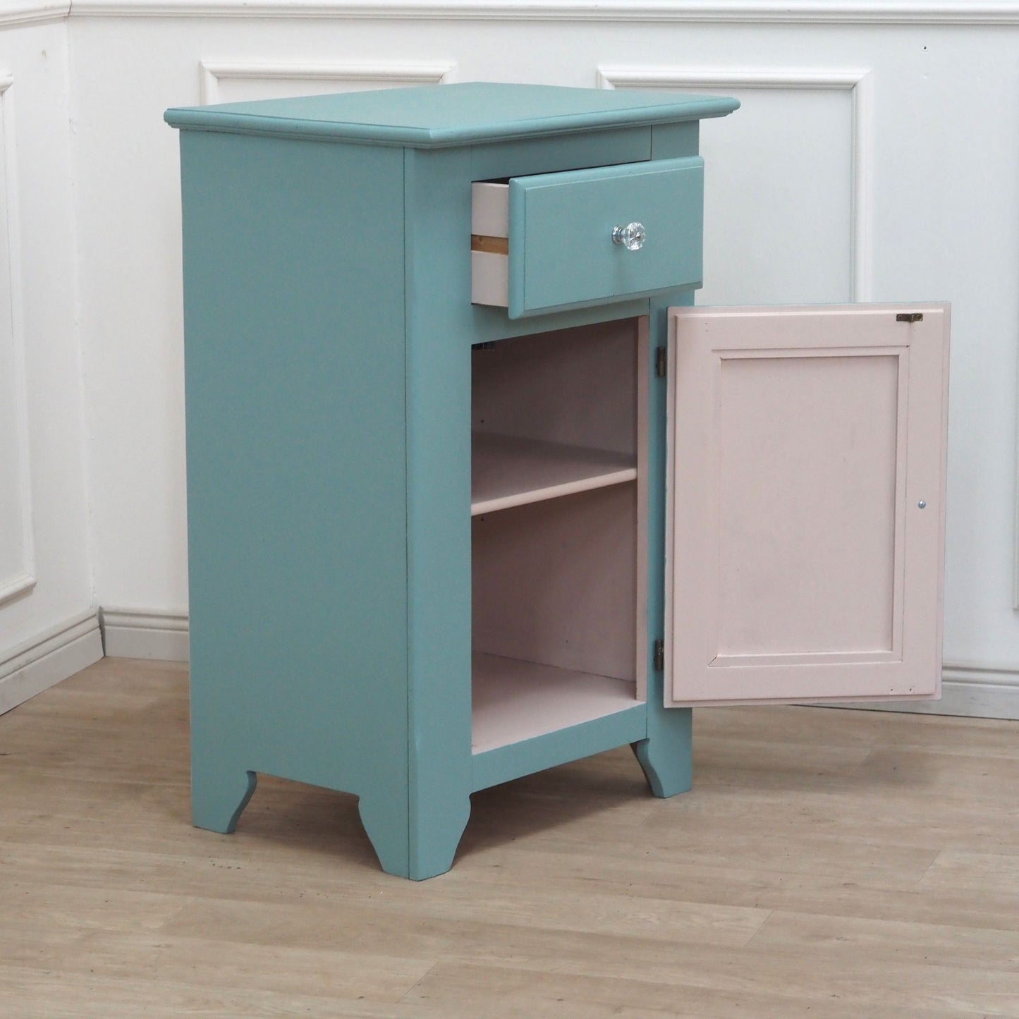 EPOCHE 1920 Schrank / Kommode