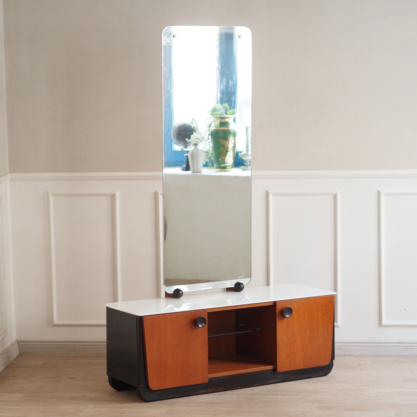 Mid-Century Modern Frisierkommode mit Spiegel