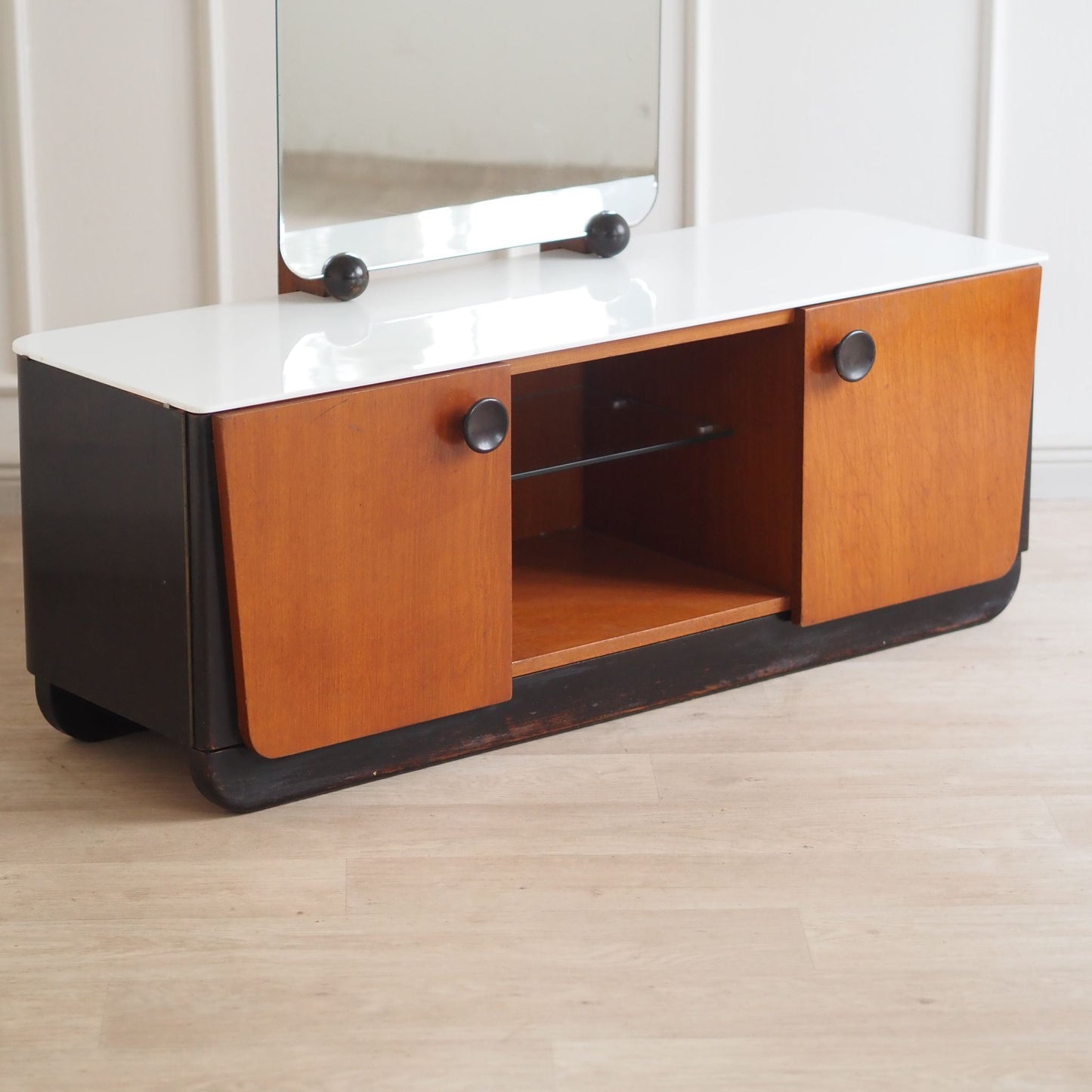 Mid-Century Modern Frisierkommode mit Spiegel