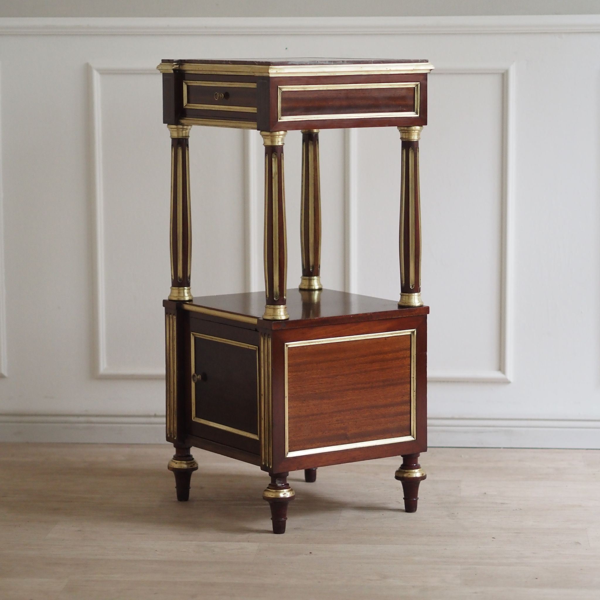 EPOCHE 1890 Antiker Empire Nachttisch