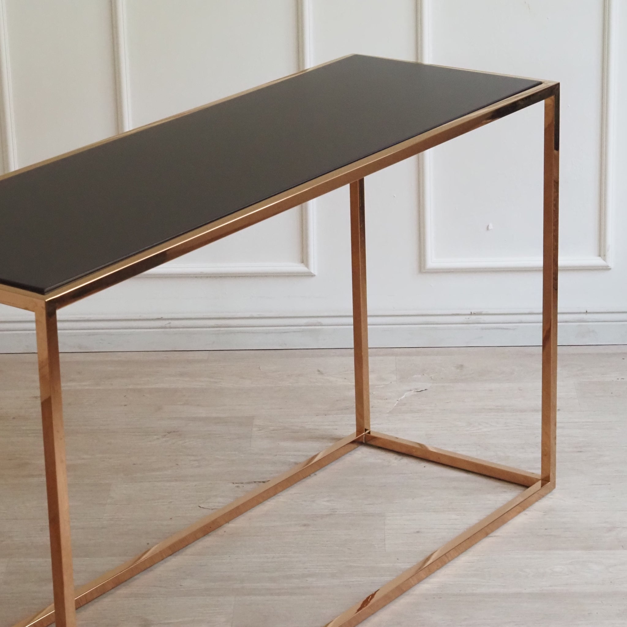 Konsolentisch Modern mit Roségold-Metallgestell und schwarzer Platte