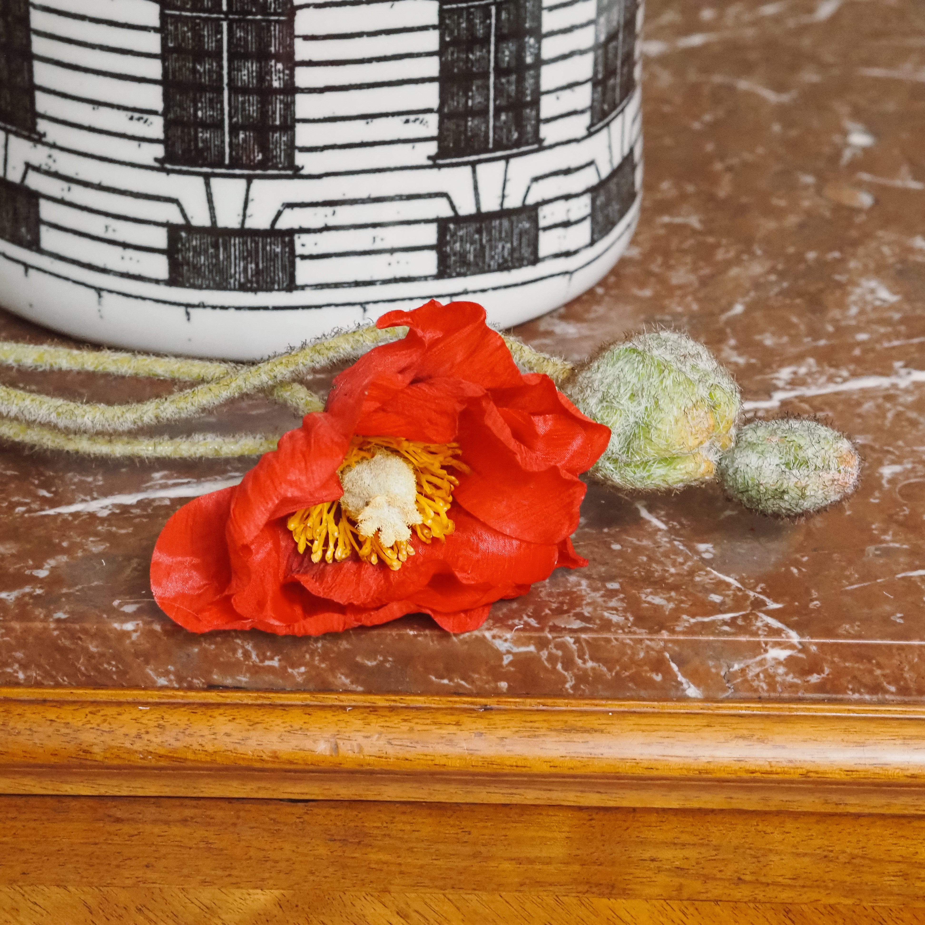 Mohnzweig Rot · Papaver mit realistischen Knospen 83 cm