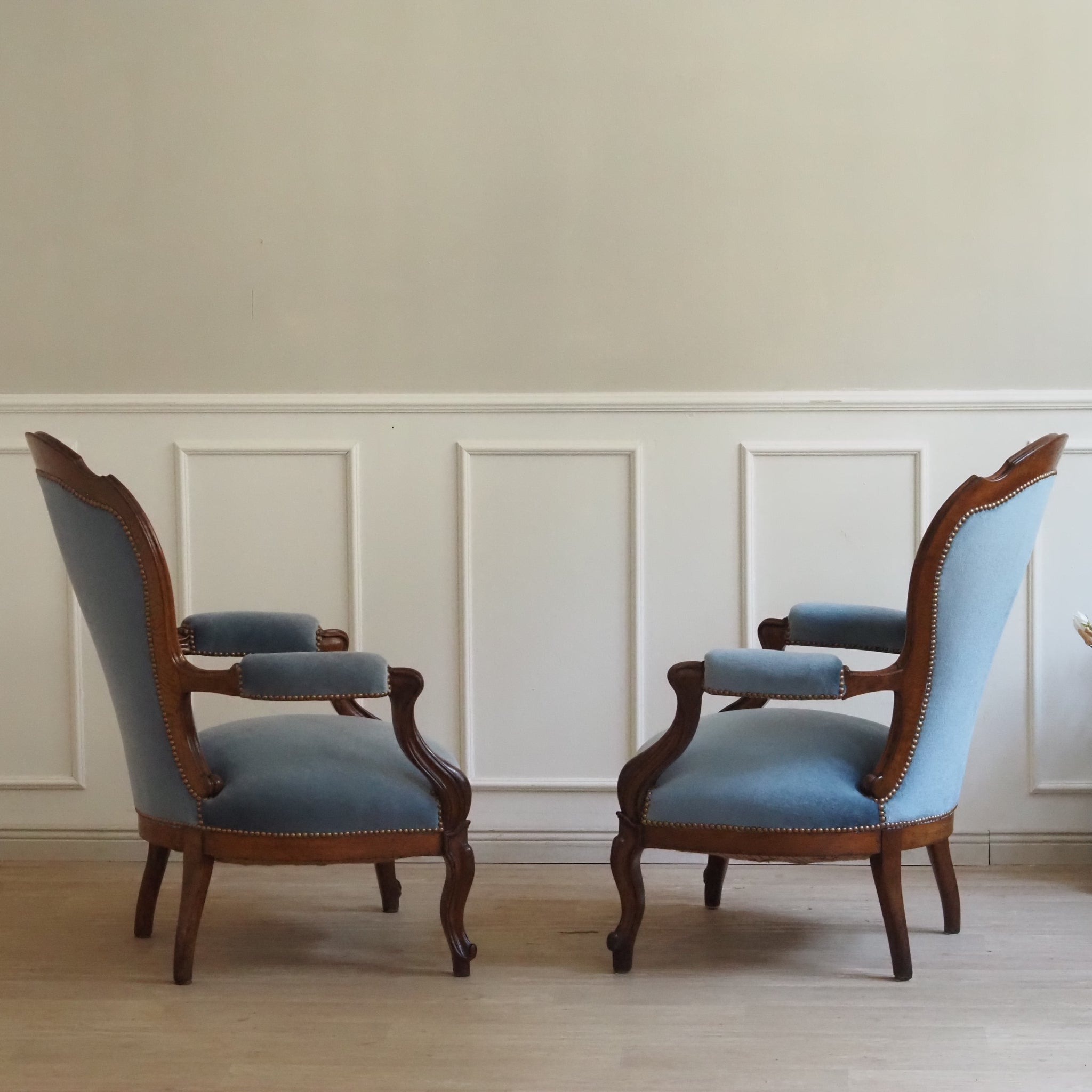 Französische Louis-XV Salon Sitzgruppe – Sofa und zwei Sessel, um 1890
