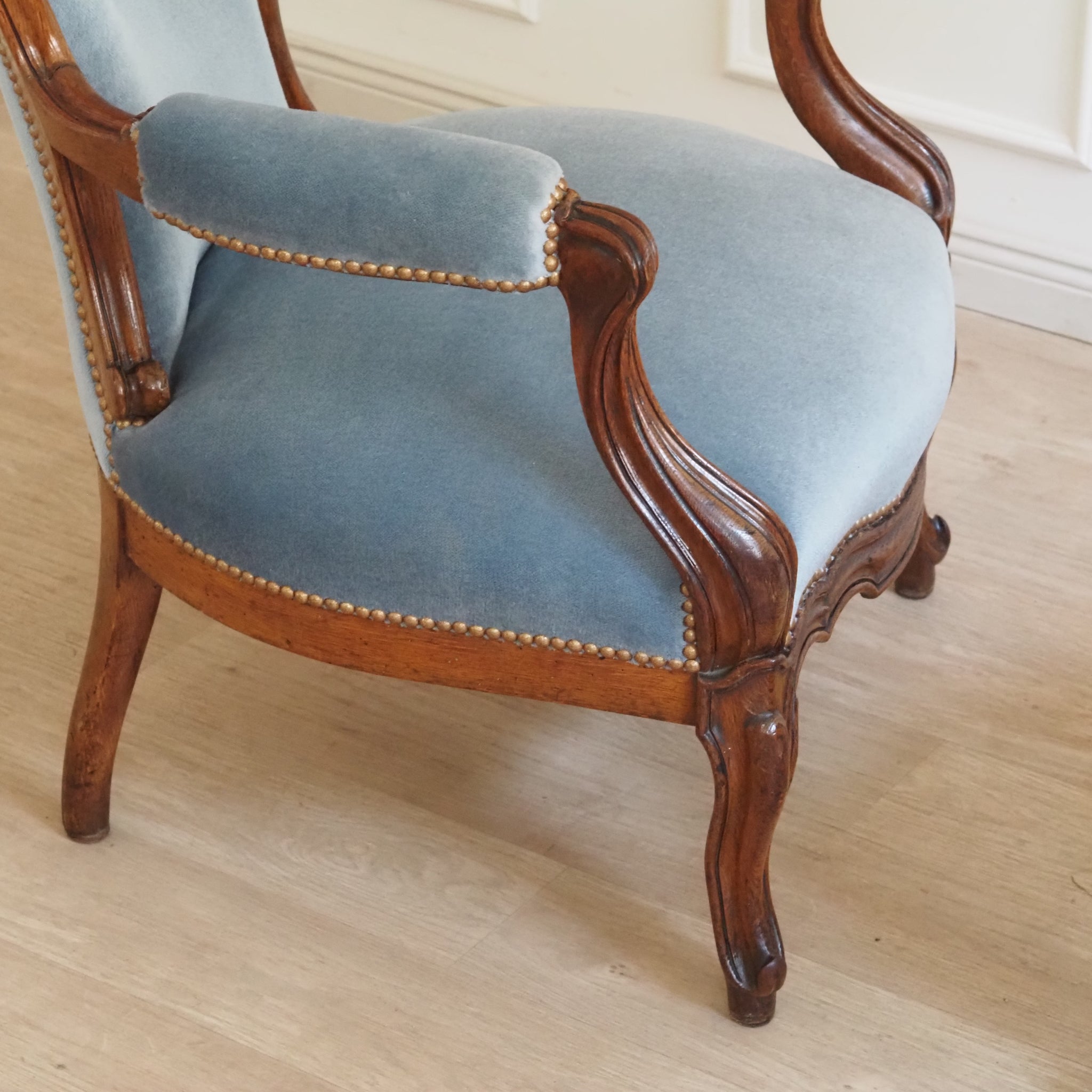 Französische Louis-XV Salon Sitzgruppe – Sofa und zwei Sessel, um 1890