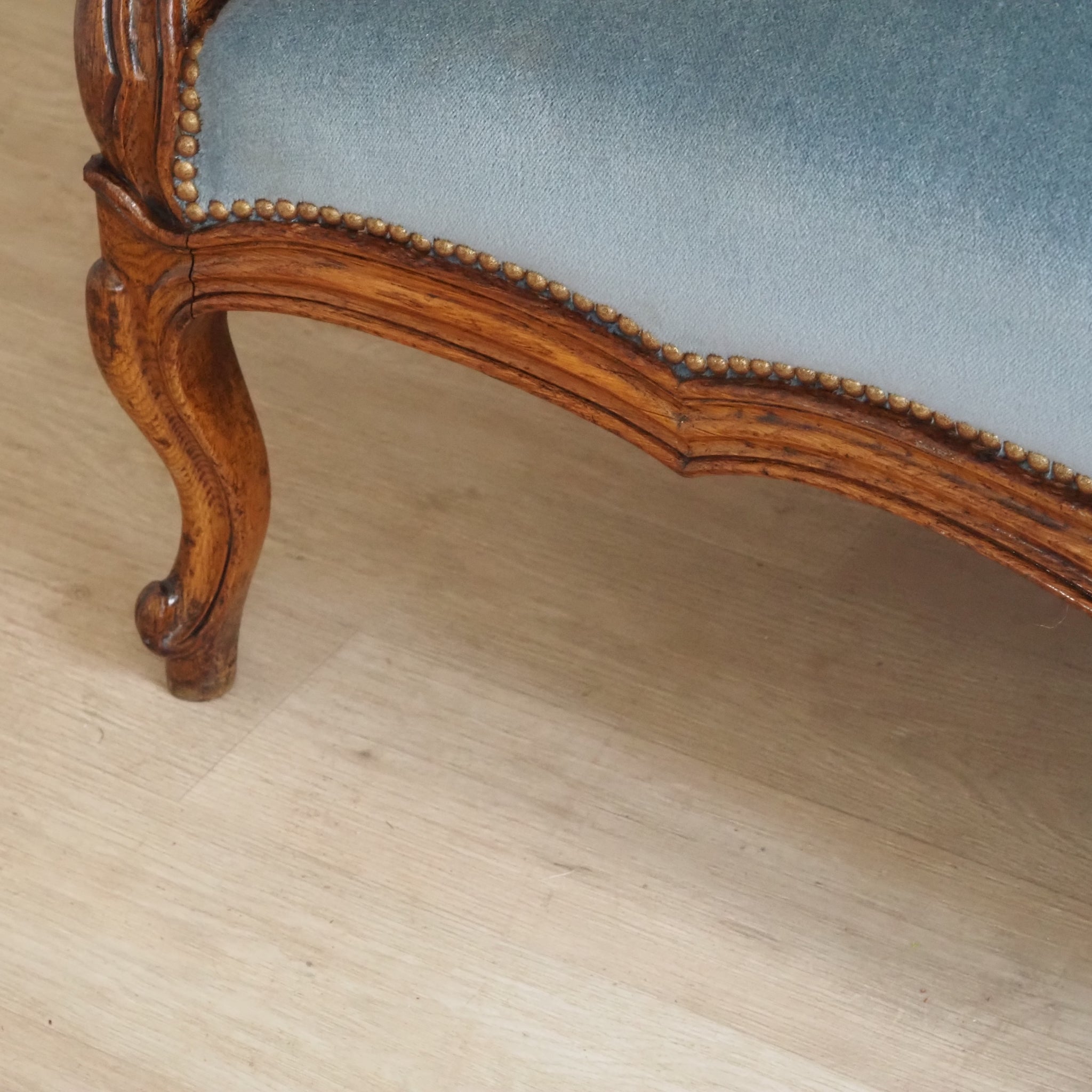 Französische Louis-XV Salon Sitzgruppe – Sofa und zwei Sessel, um 1890