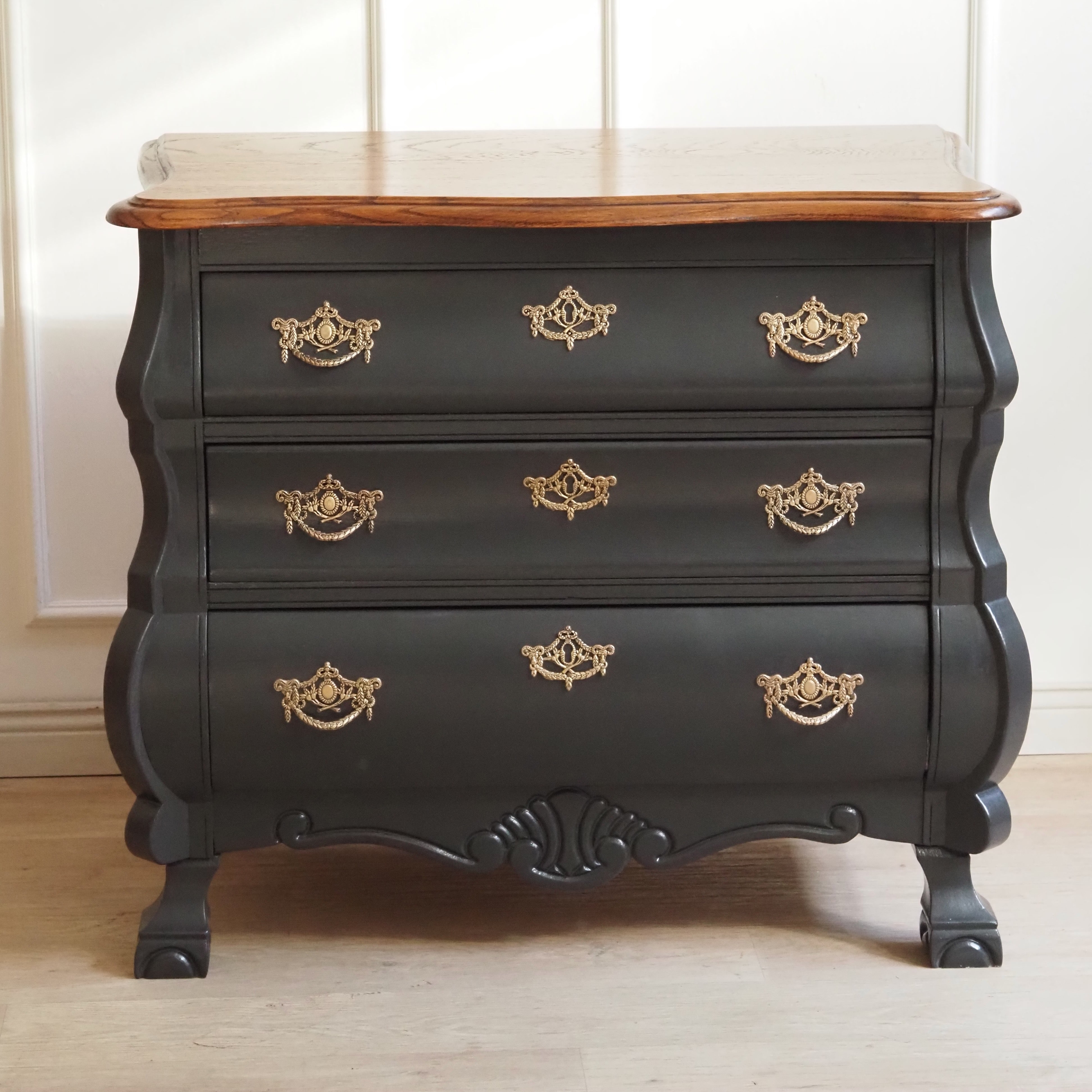 Barock Kommode Vintage schwarz lackiert – Naturholzplatte, 19. Jahrhundert