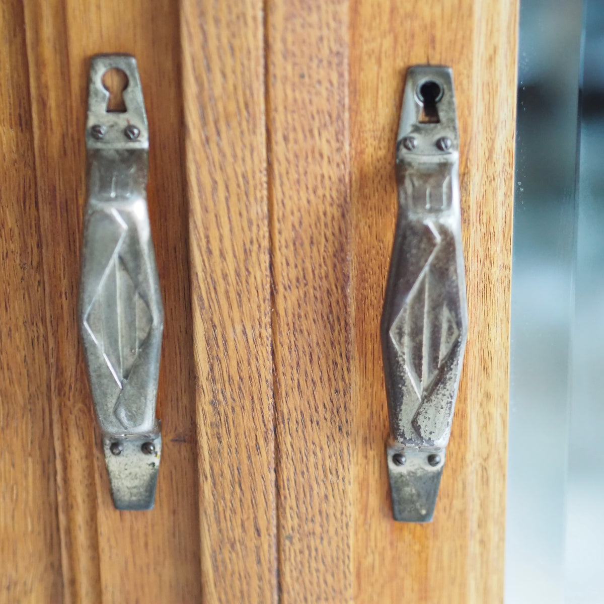 Art-Déco Kleiderschrank Eiche mit Spiegeltür um 1930