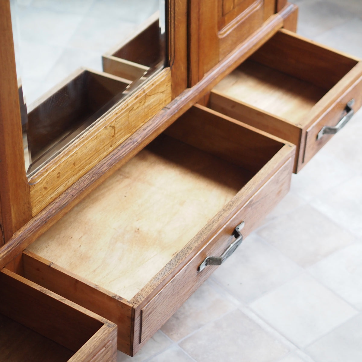 Art-Déco Kleiderschrank Eiche mit Spiegeltür um 1930