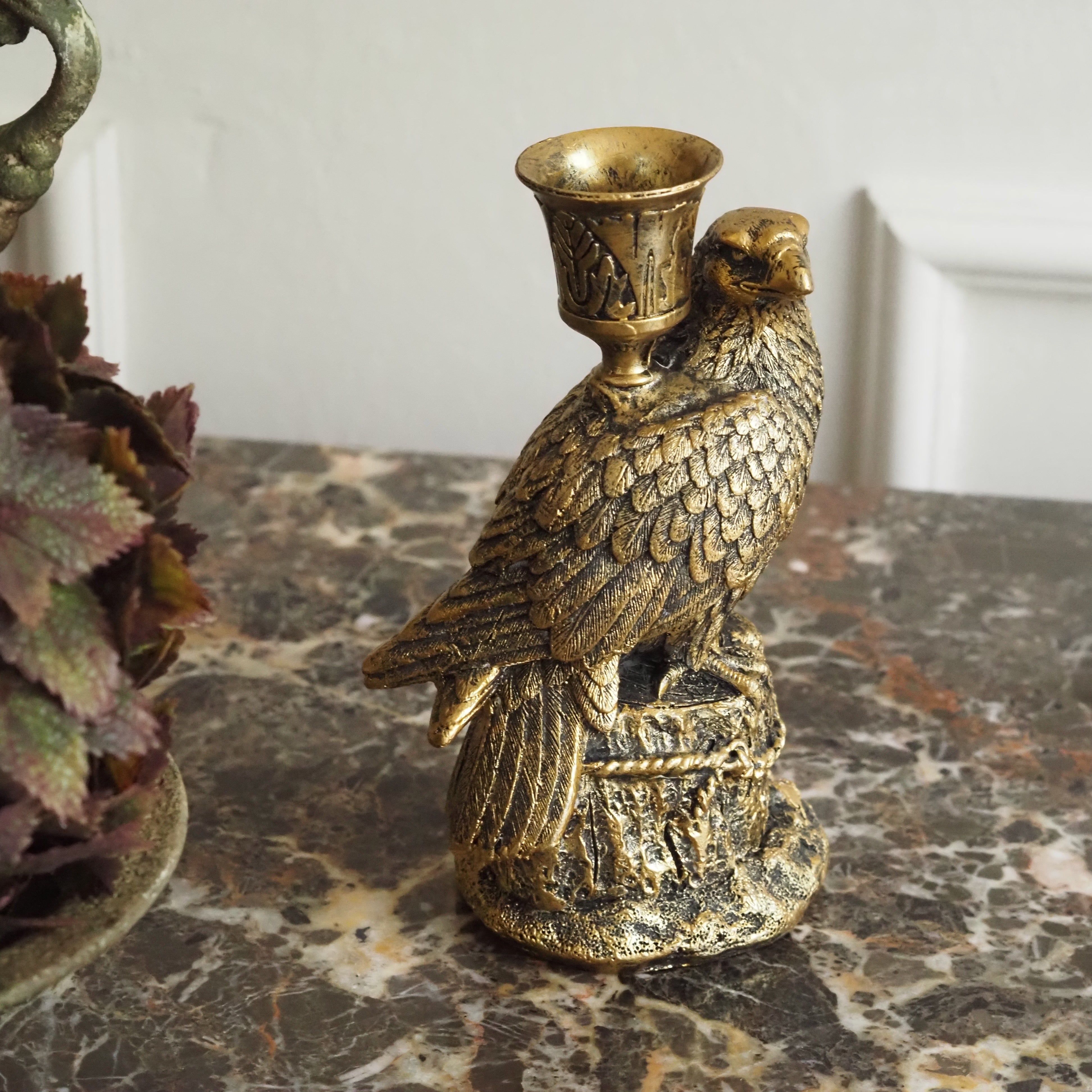 Kerzenständer Adler · Figuraler Kerzenhalter Antikgold Historismus Kunstharz