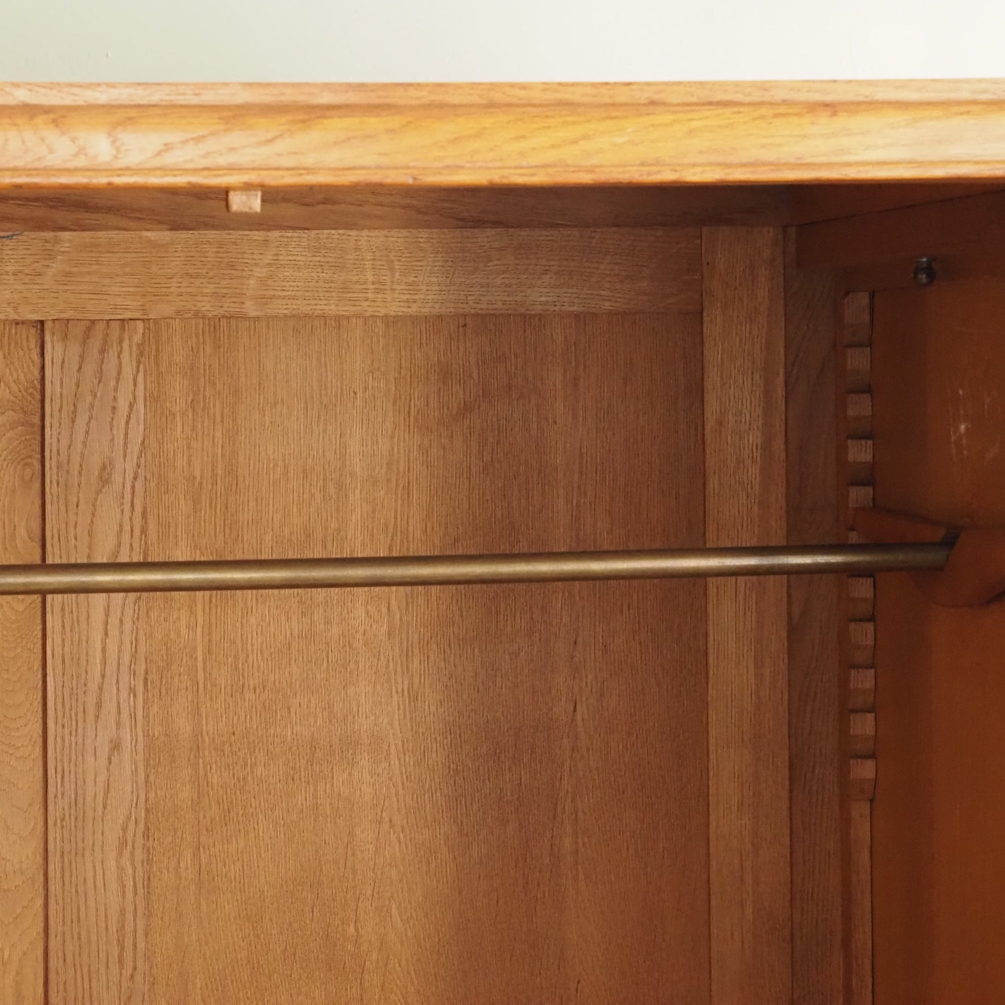 Art Déco Kleiderschrank Antik dreitürig mit Spiegeltür - Spiegelschrank von 1934