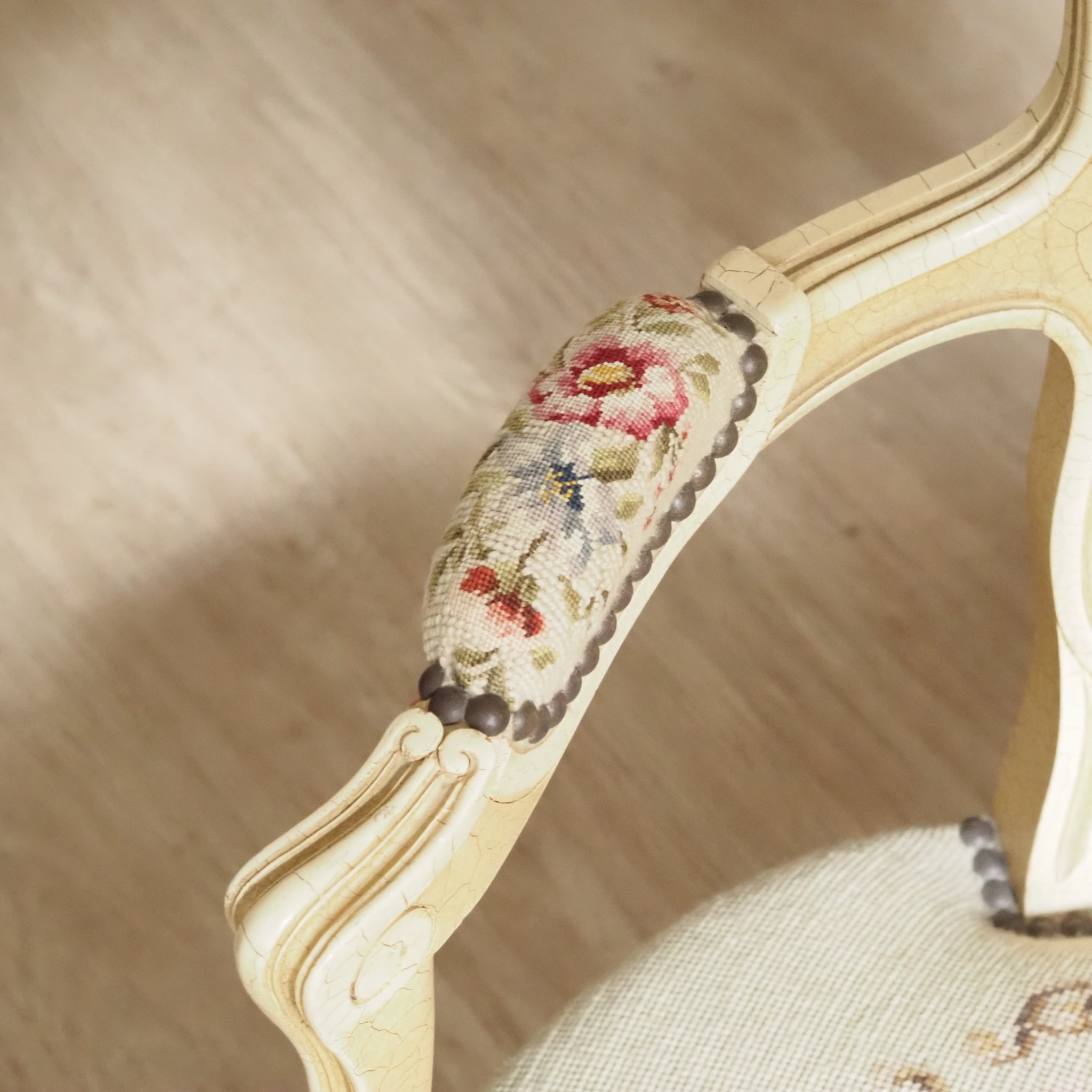 Französischer Armlehnstuhl im Louis-XV-Stil - Vintage Cabriolet Sessel