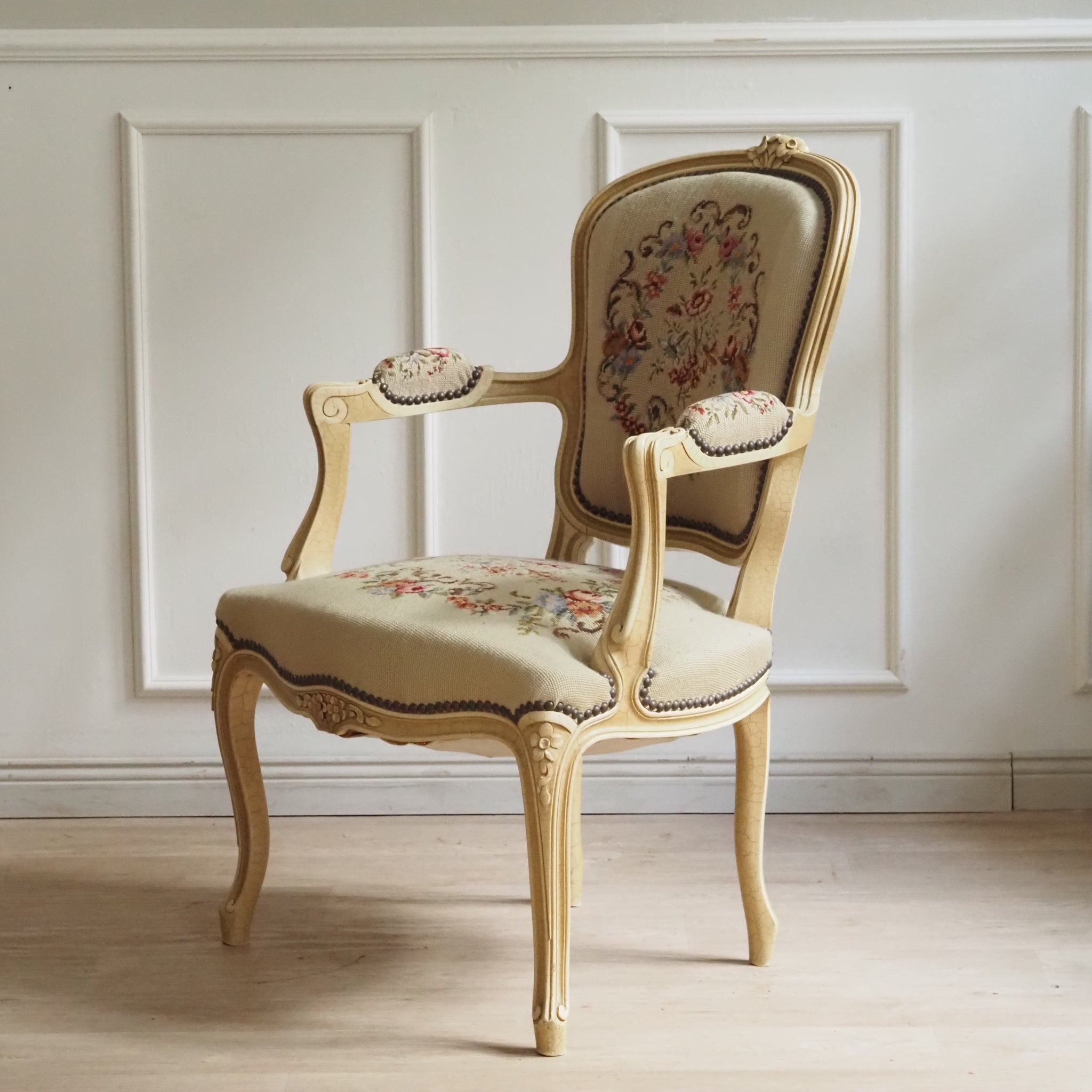 Französischer Armlehnstuhl im Louis-XV-Stil - Vintage Cabriolet Sessel