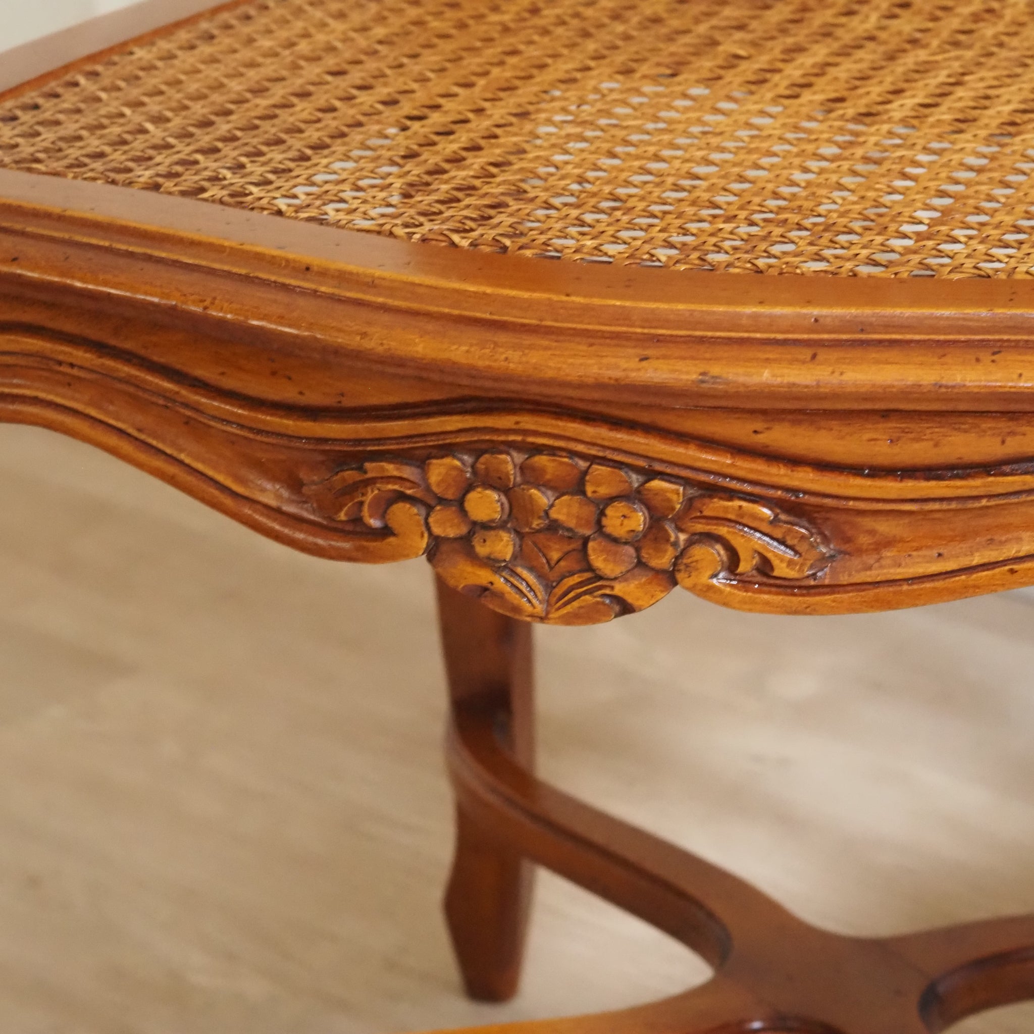 Französischer Wiener Geflechtstuhl im Louis-XV-Stil - Esszimmerstühle Vintage