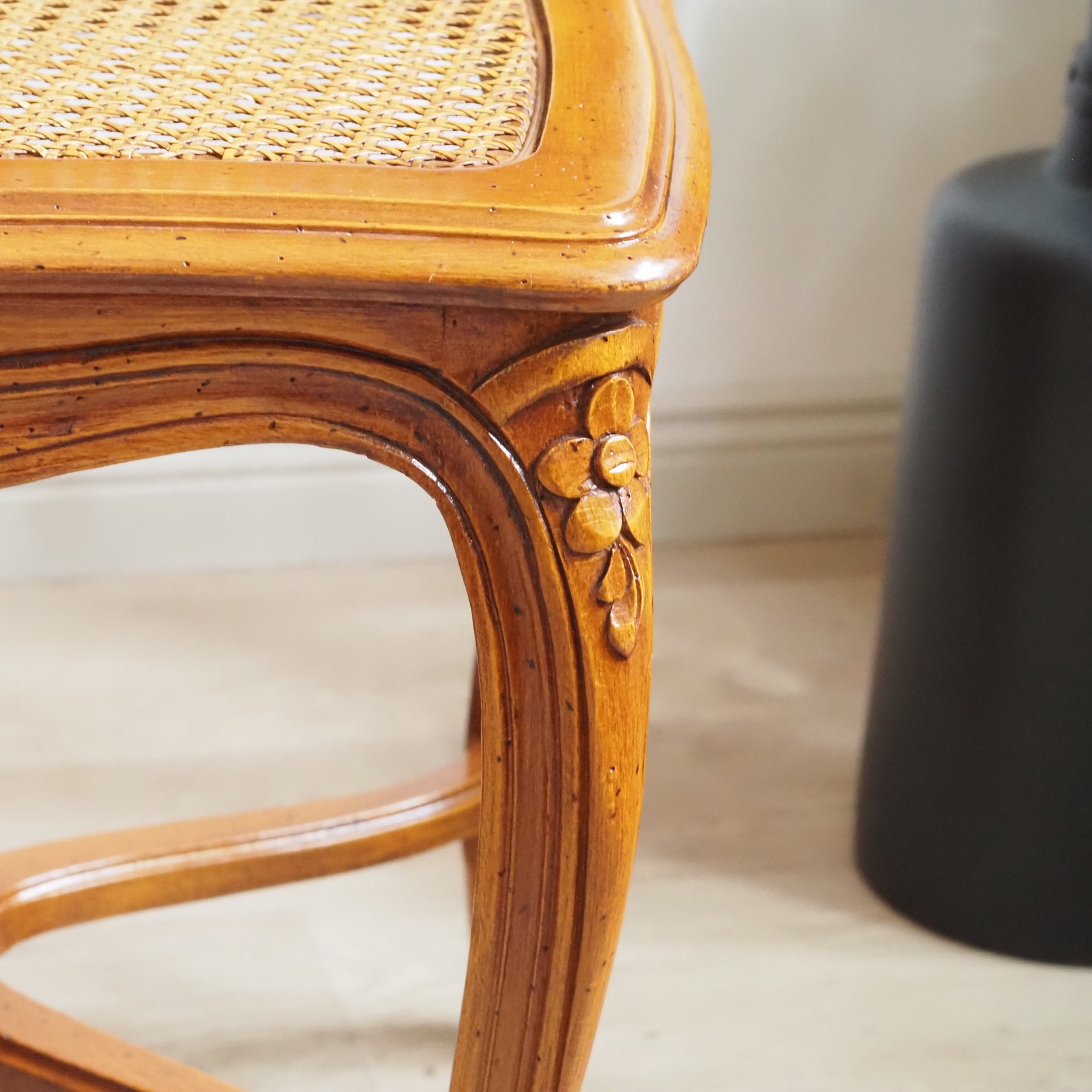 Französischer Wiener Geflechtstuhl im Louis-XV-Stil - Esszimmerstühle Vintage