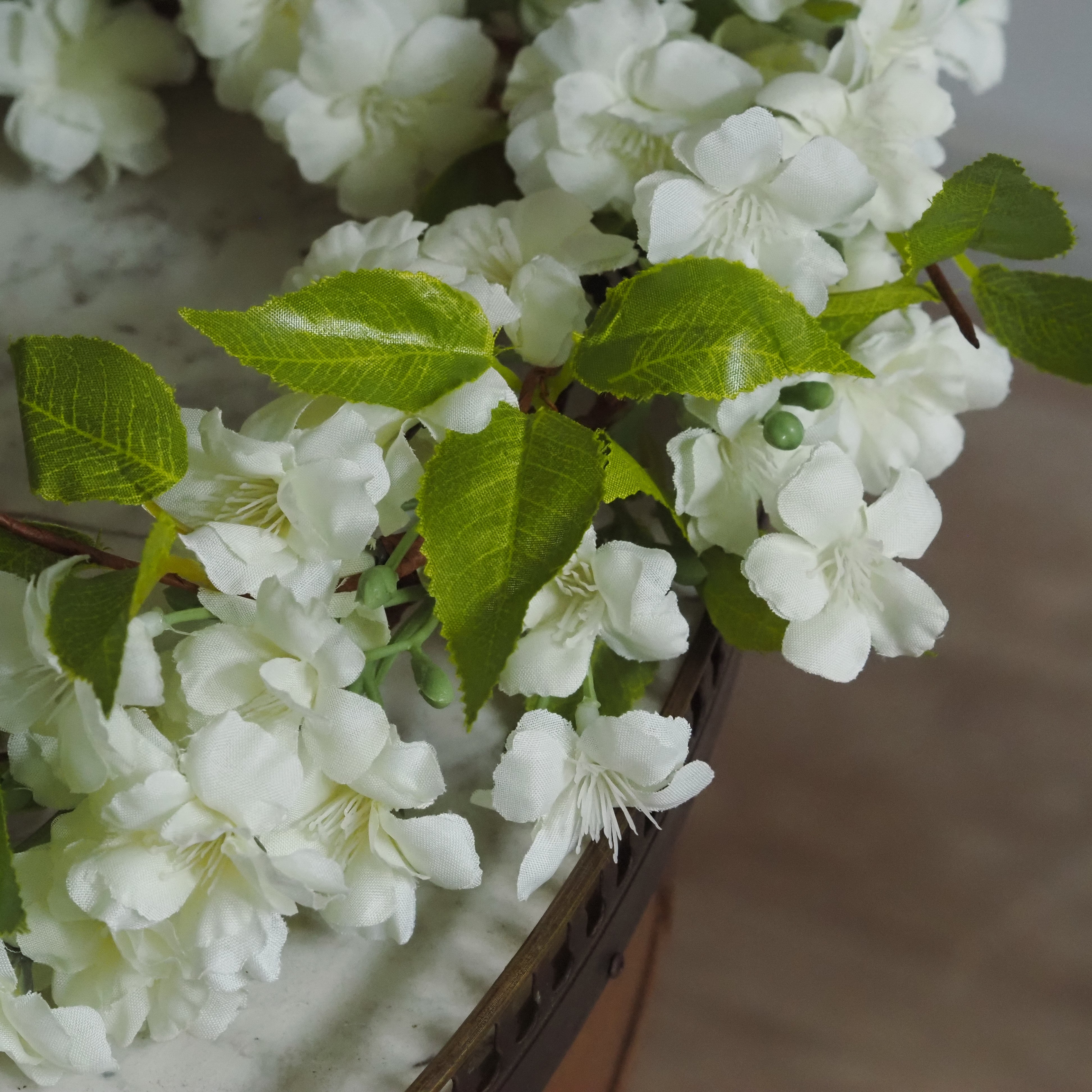 Blütenkranz · florale Gestaltung / dekorativer Wand- und Tischkranz