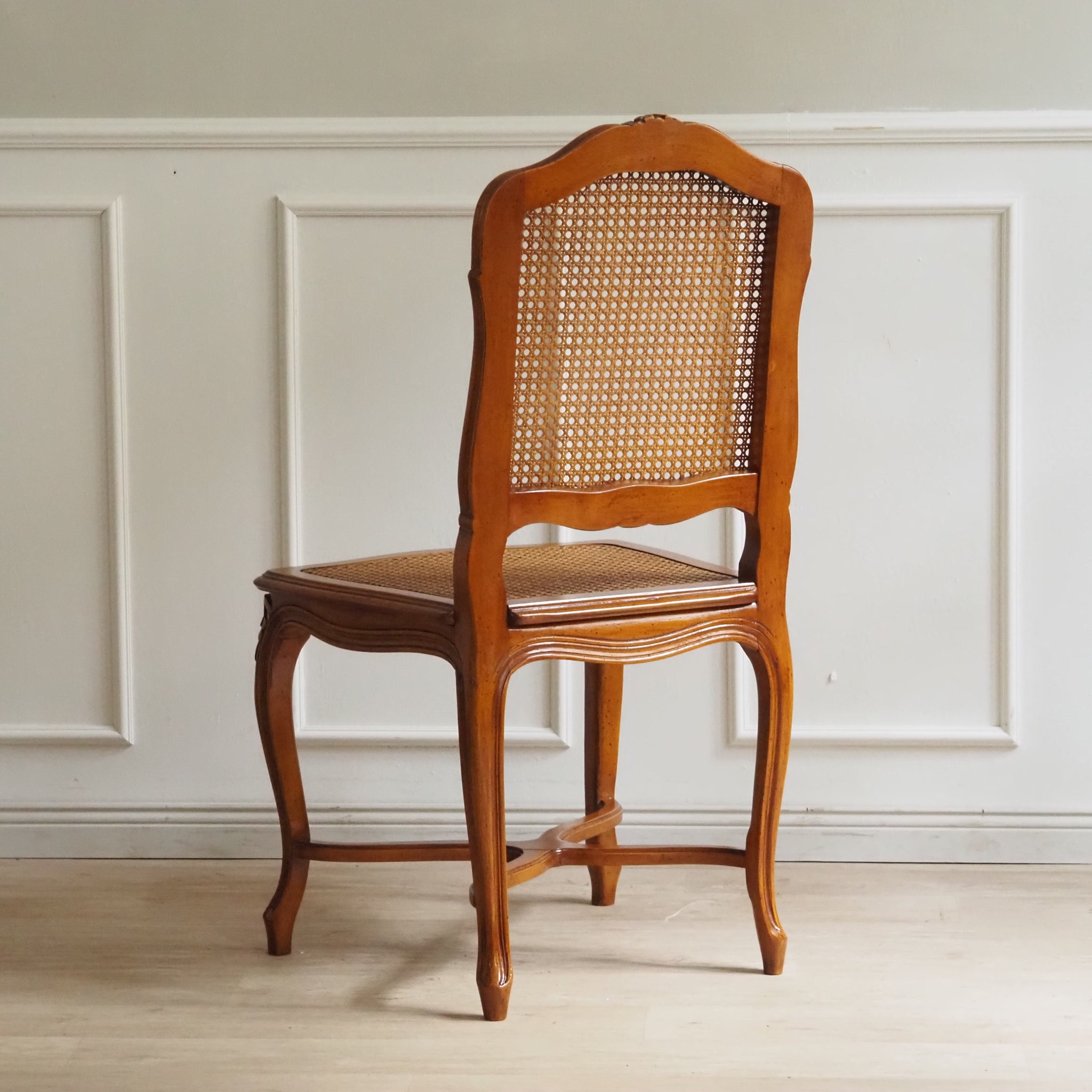 Französischer Wiener Geflechtstuhl im Louis-XV-Stil - Esszimmerstühle Vintage