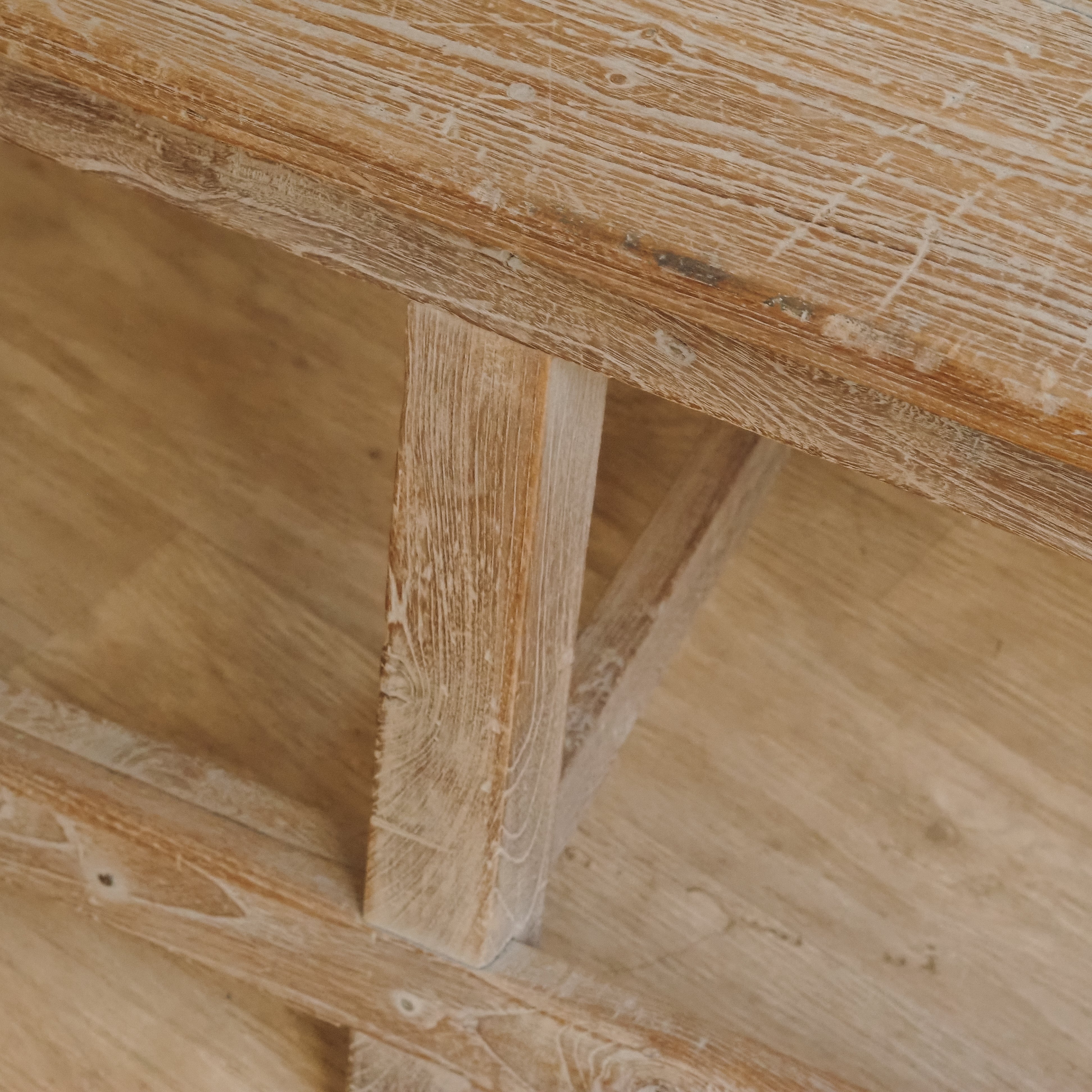 Sitzbank mit A-Bock-Gestell, Holzbank – helles Hartholz gekalkt, 182 cm