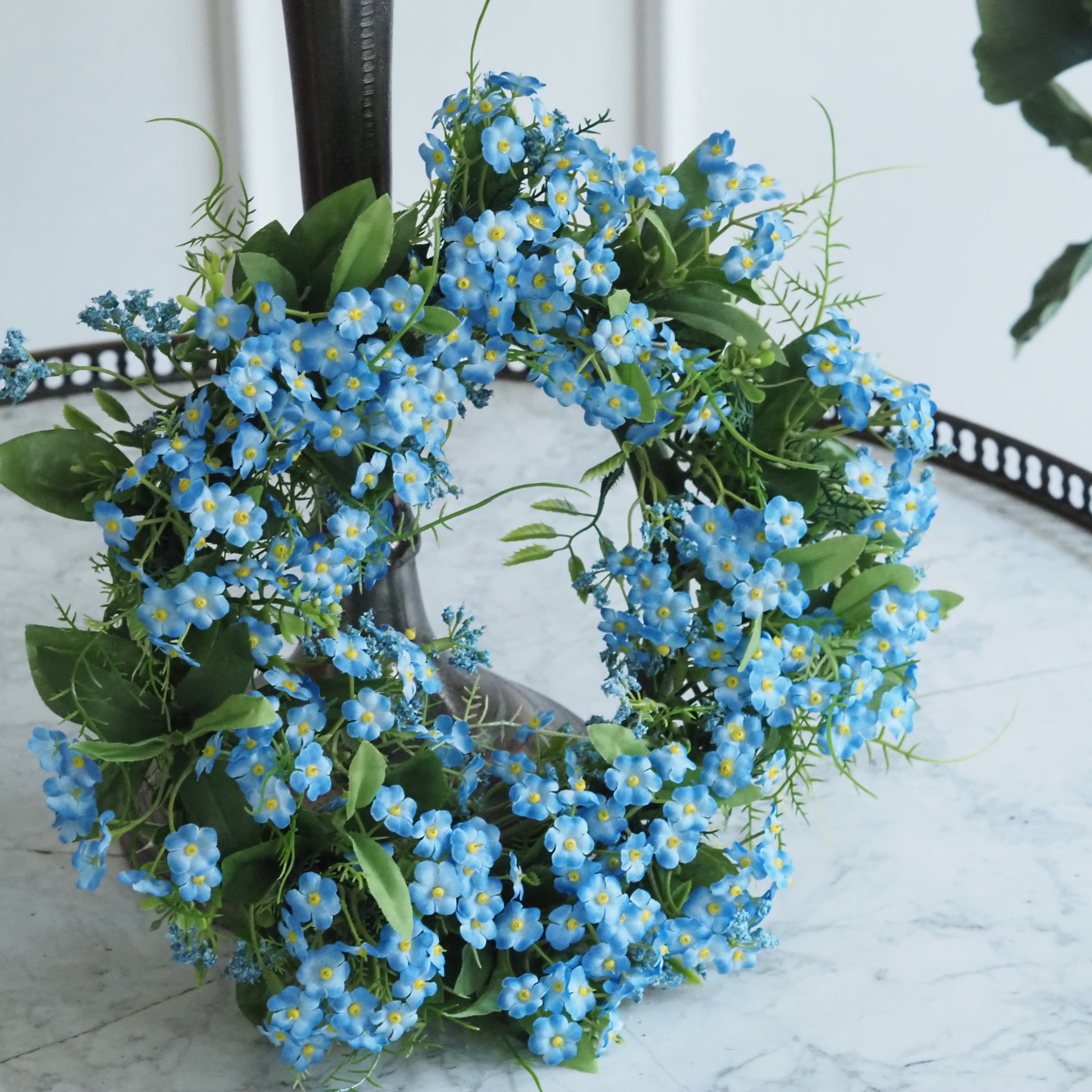 Blütenkranz Vergissmeinnicht · florale Replik / rundes Dekorobjekt